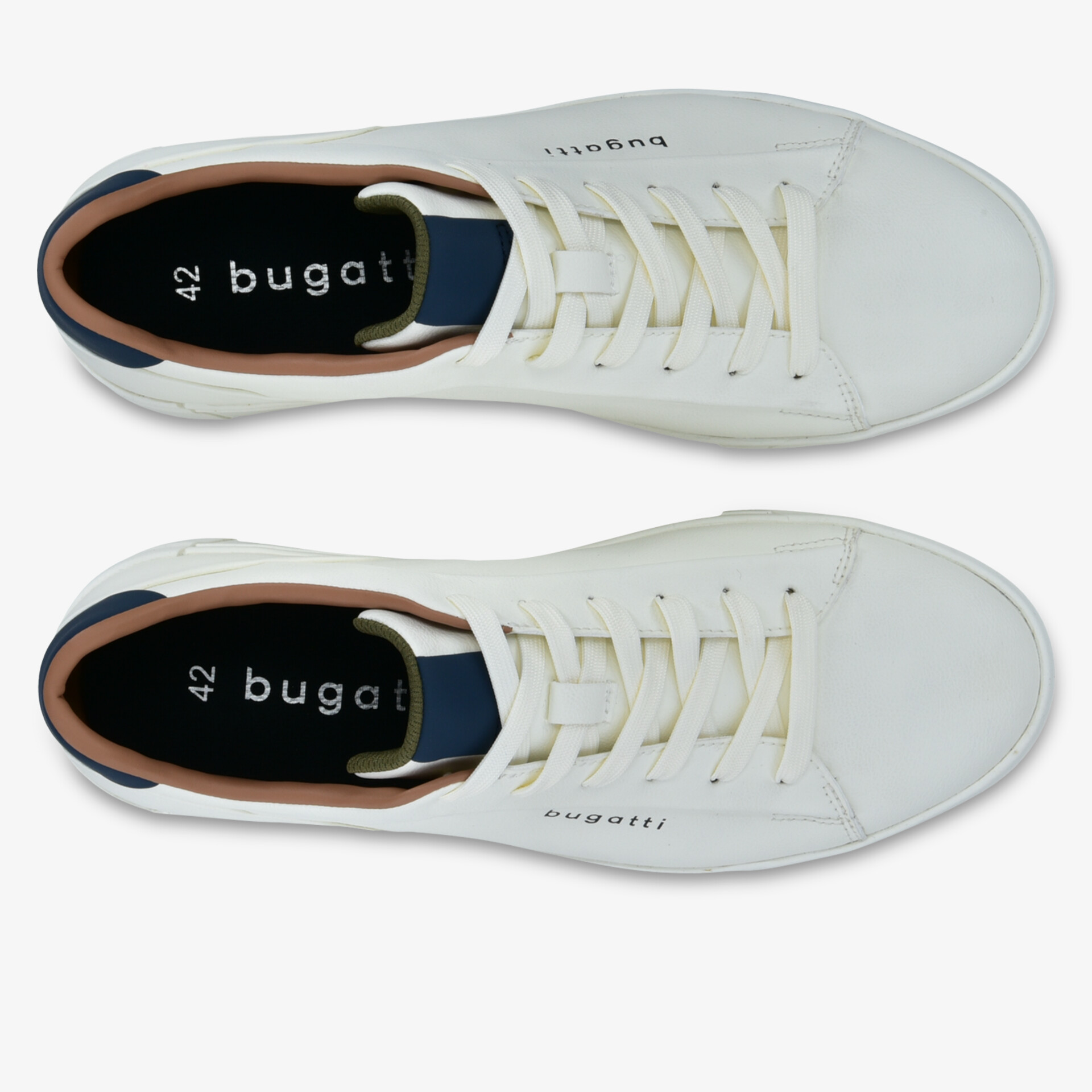 Weiße Bugatti Sneaker mit Schnürung, stilvolles Design und hohem Tragekomfort, ideal für Freizeitaktivitäten.