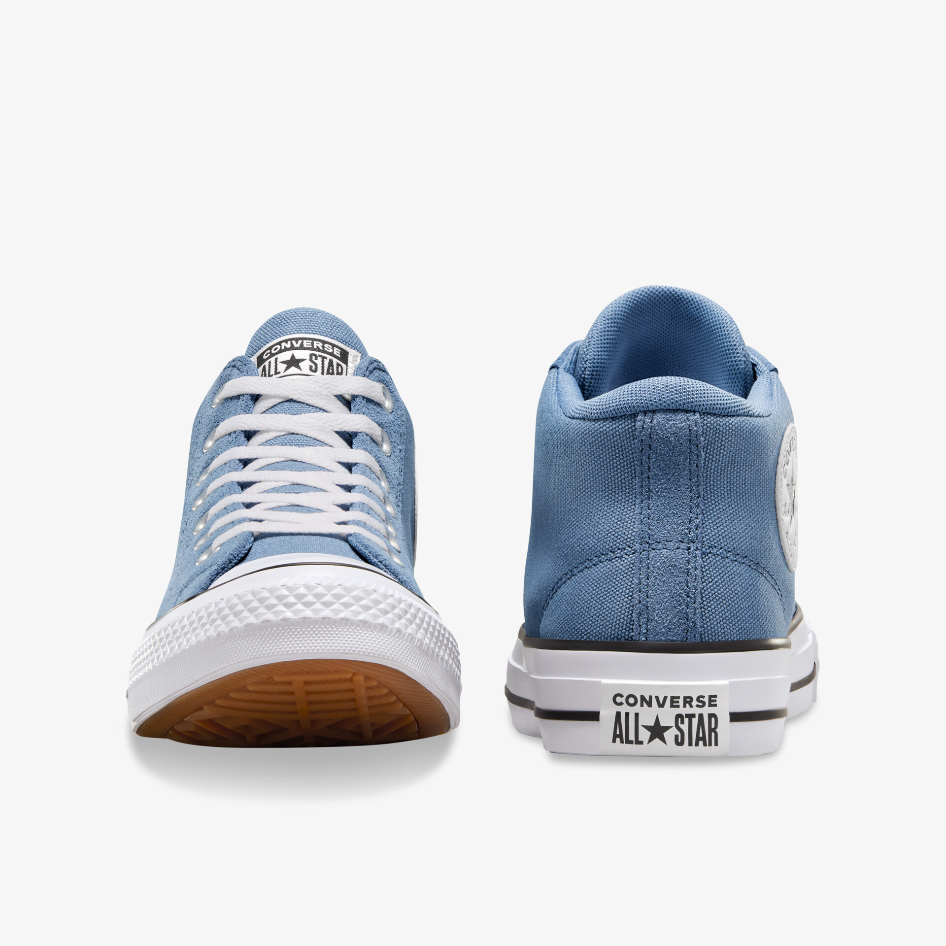 Converse Sneaker blau im Vorder- und Rückansicht, bequem mit langlebiger Gummisohle und klassischen Schnürsenkeln