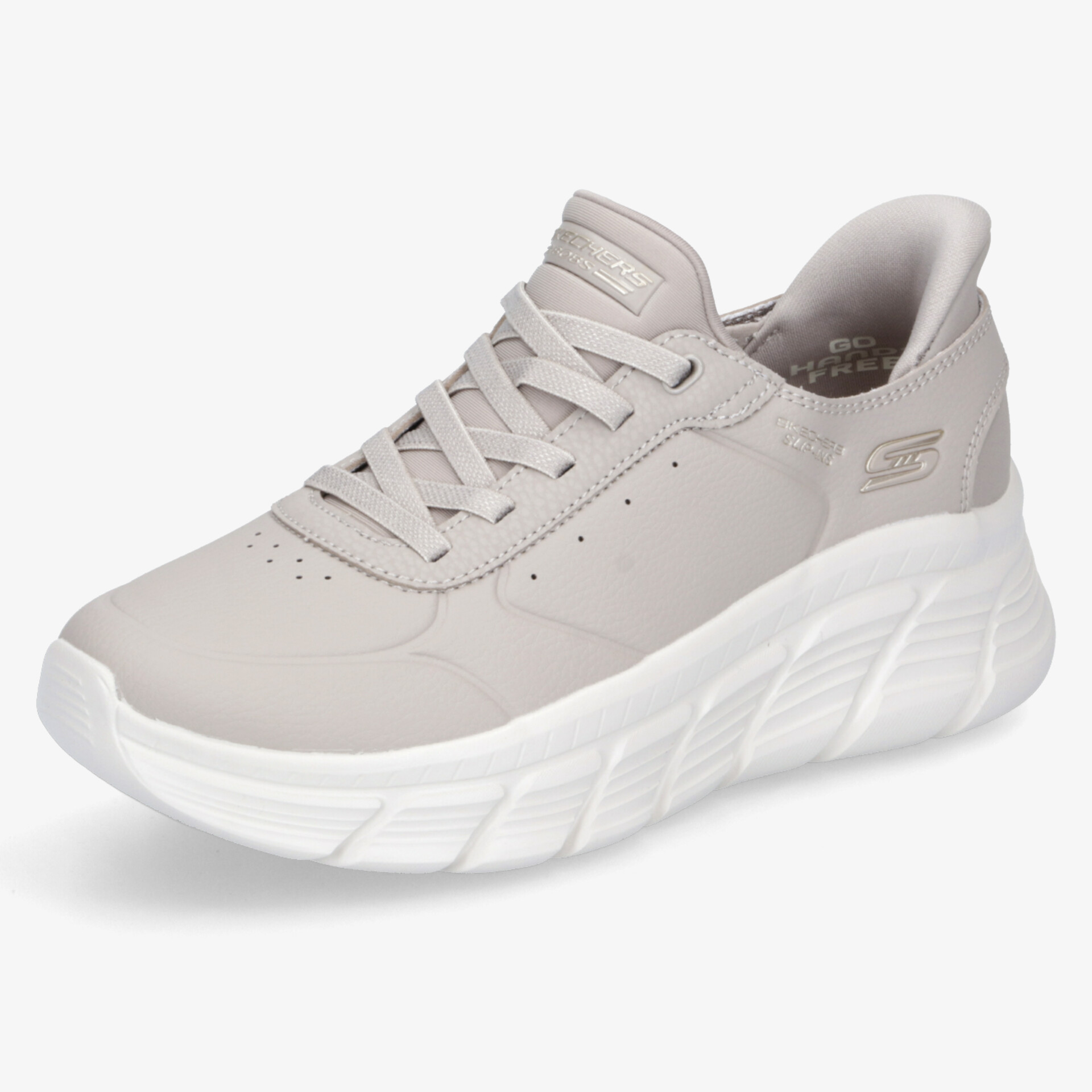 Moderner Sneaker mit dicker weißer Sohle und atmungsaktivem Obermaterial für hohen Tragekomfort