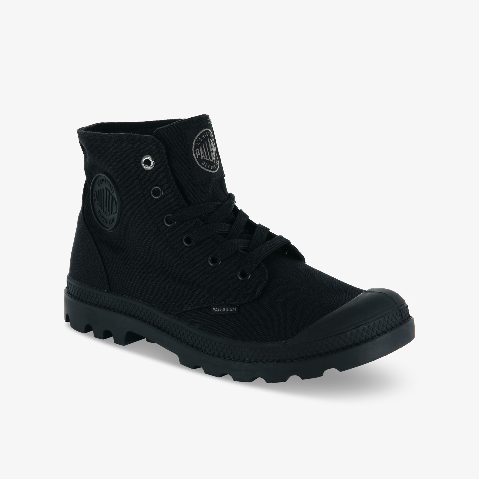 Schwarzer, robuster Stiefel mit wasserabweisendem Material und komfortabler Sohle für vielseitige Verwendung.