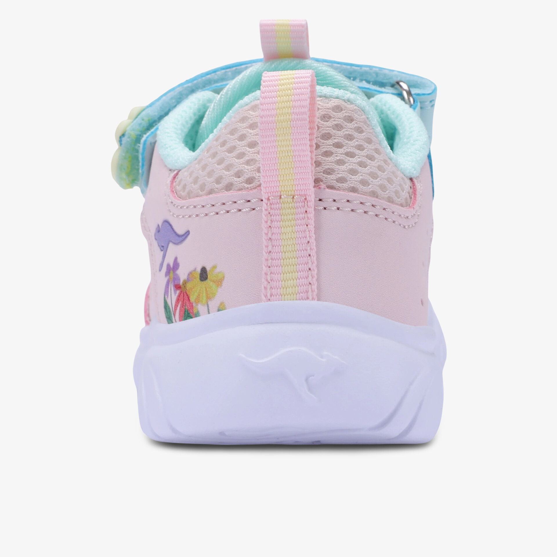 Rückansicht leichter Freizeitschuh mit weichem Material und flexiblem Design für hohen Tragekomfort