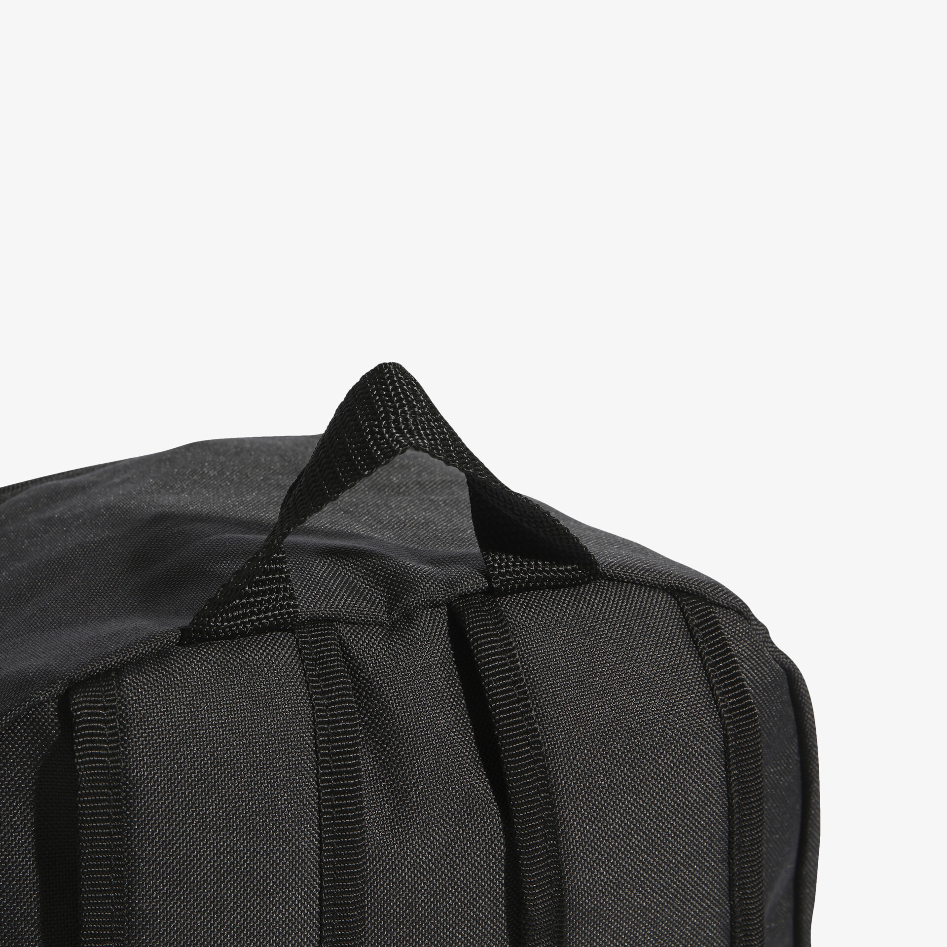 Langlebiger schwarzer Rucksack mit robustem Design und praktischen Tragegriffen.