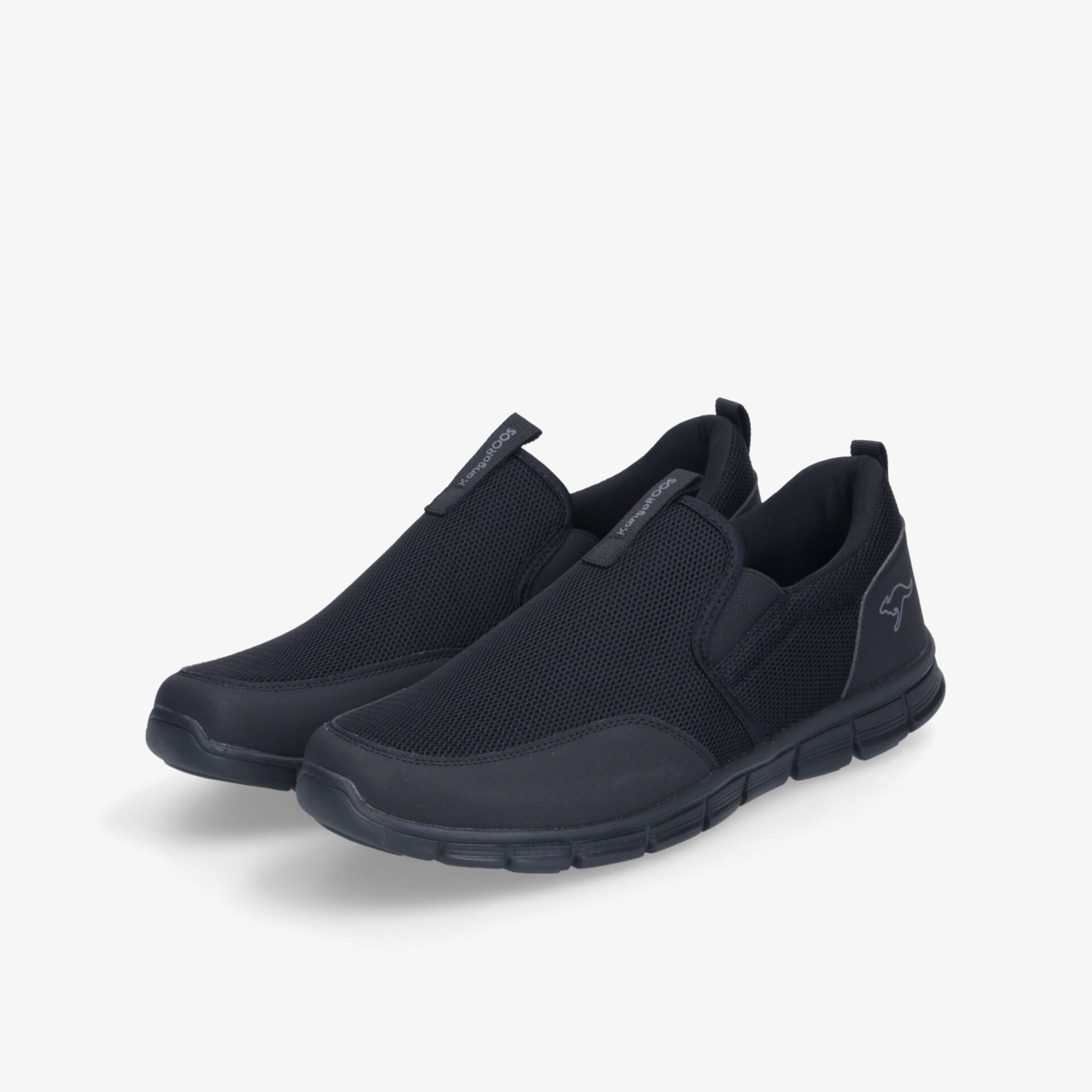 Schwarze sportliche Slip-On Schuhe, leicht und bequem mit flexiblem, rutschfestem Profil für optimalen Tragekomfort