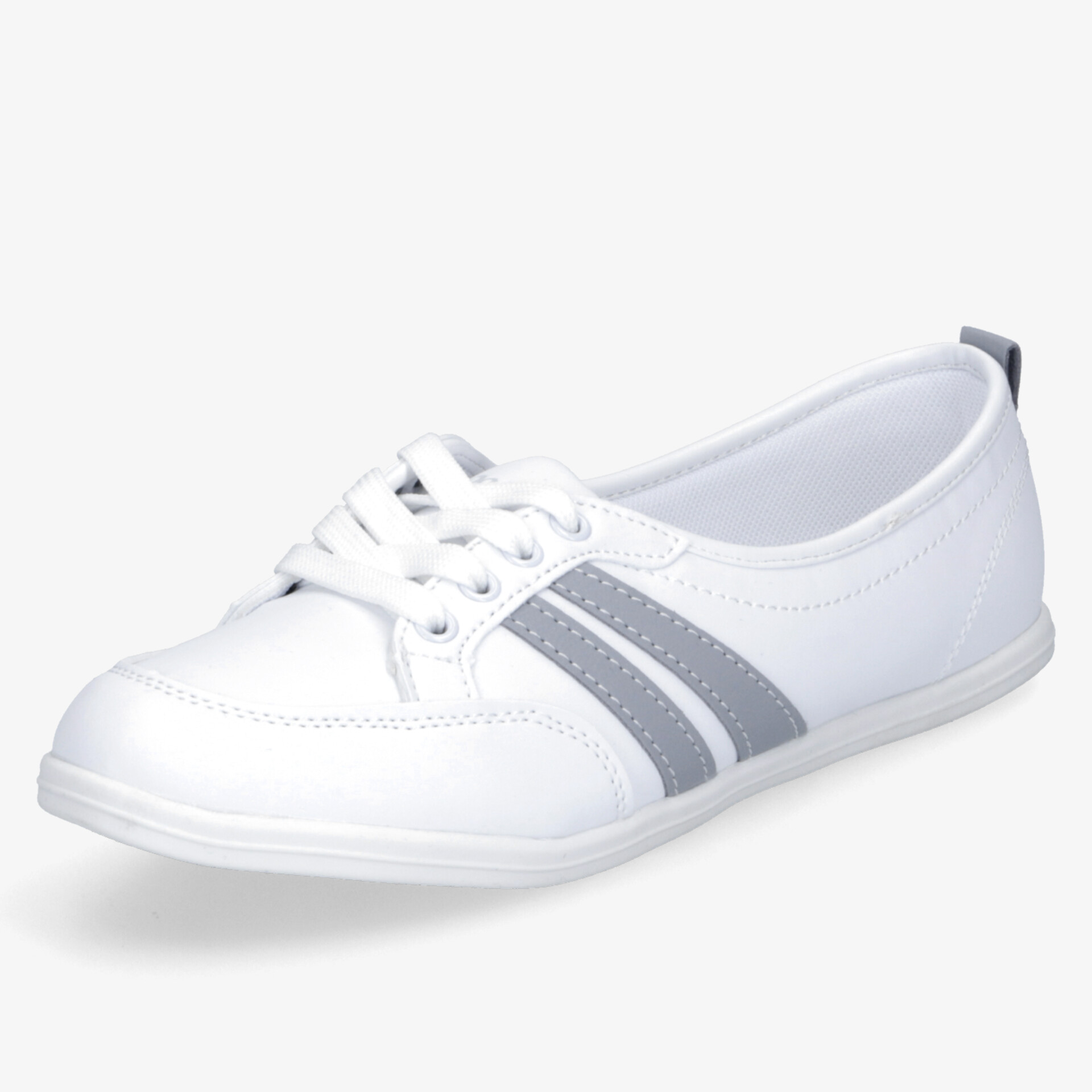 Moderner weißer Freizeitschuh mit grauen Streifen und flexibler, leichter Sohle für hohen Tragekomfort