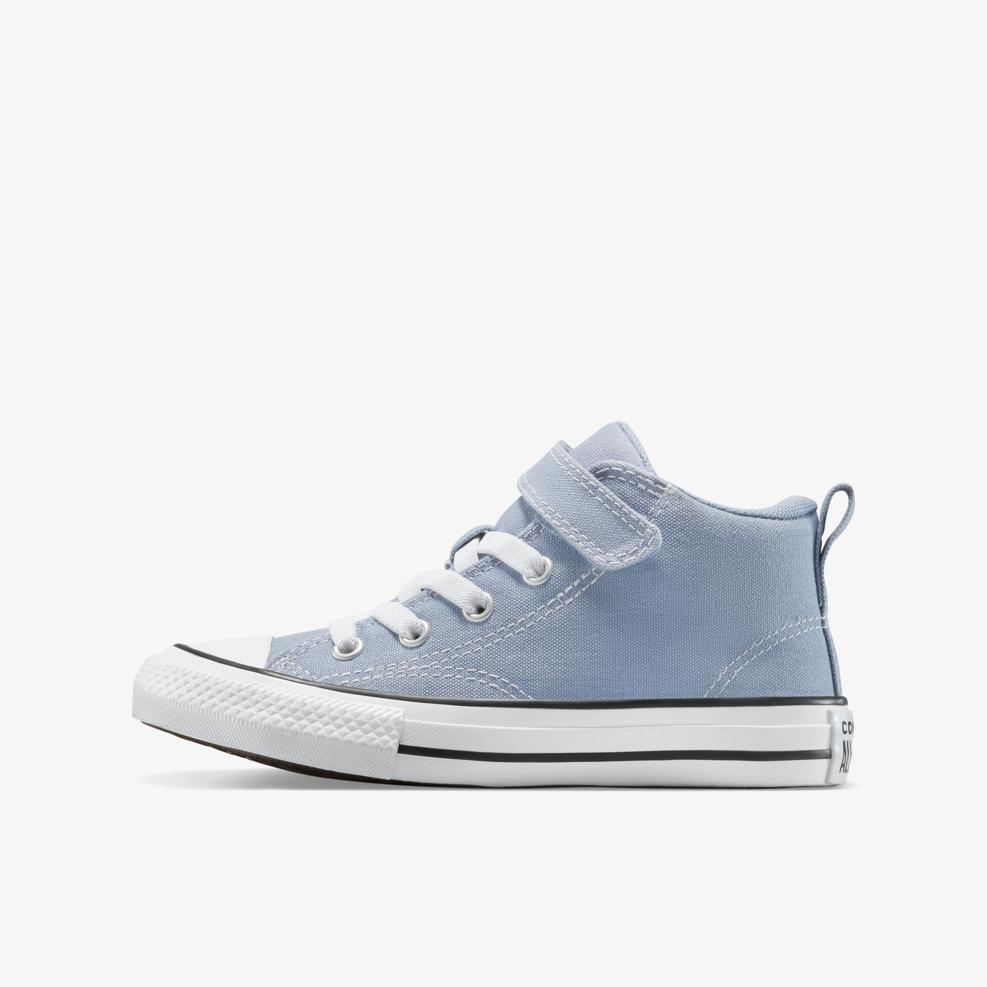 Leichter, komfortabler Sneaker mit Schnürsenkeln und rutschfester Sohle in klarer Seitenansicht