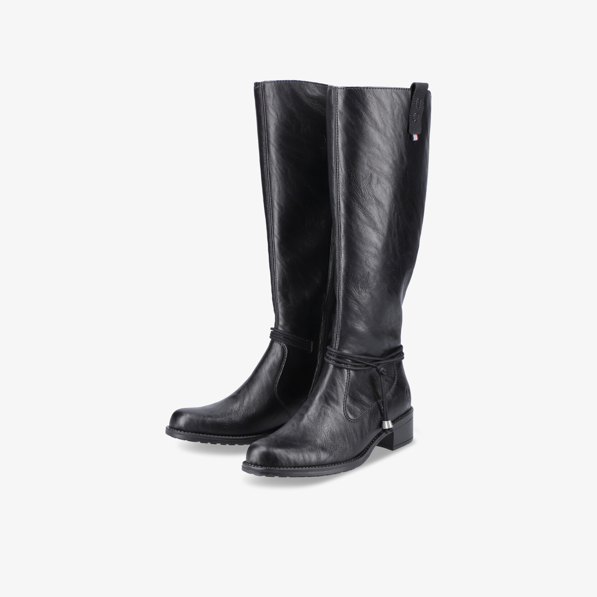 Elegante schwarze hohe Lederstiefel mit stabiler Sohle und bequemer Passform, Paar in Frontansicht