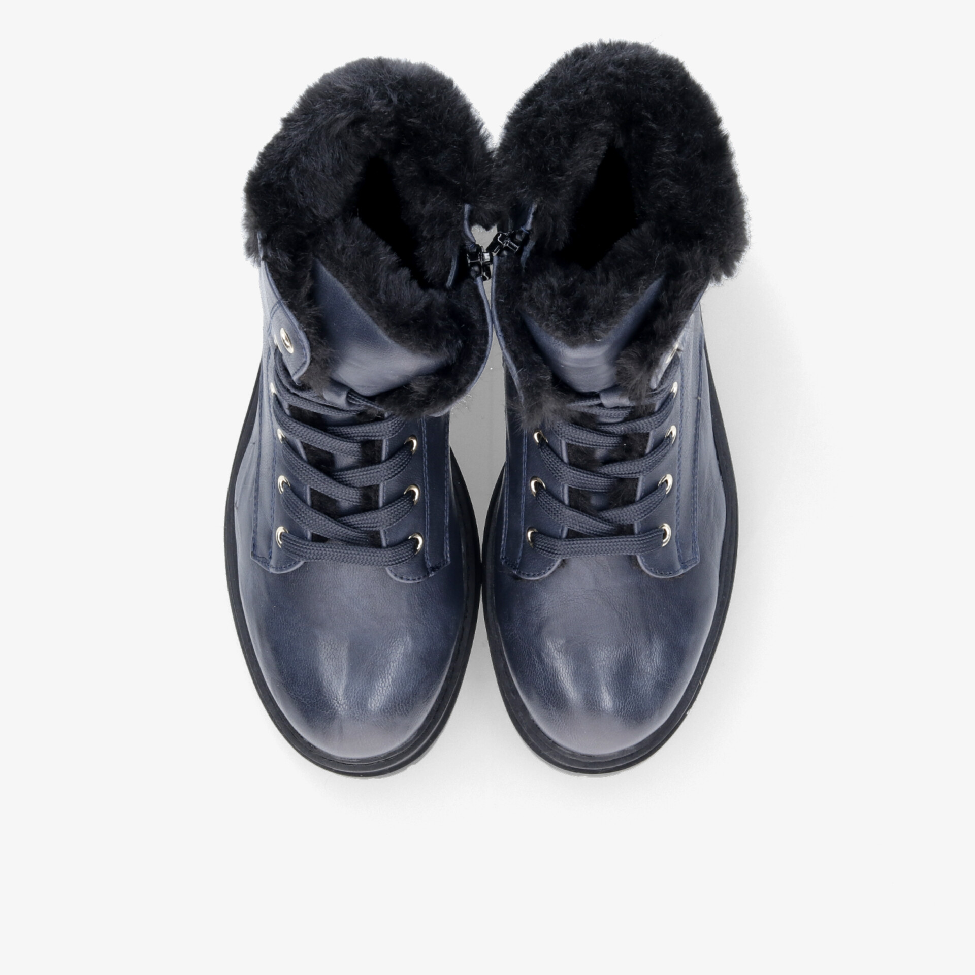 Schwarze Winterstiefel mit flauschigem Fellkragen, robuster Schnürung und warmem Innenfutter für kalte Tage