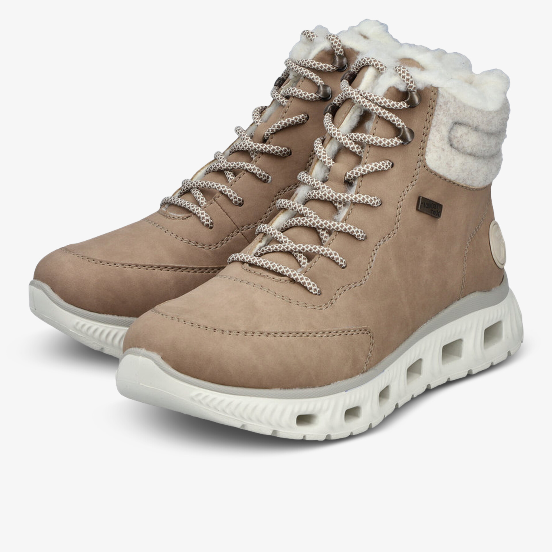 Bequeme und warme Winterschuhe mit rutschfester Sohle und robustem Material, ideal bei kaltem Wetter