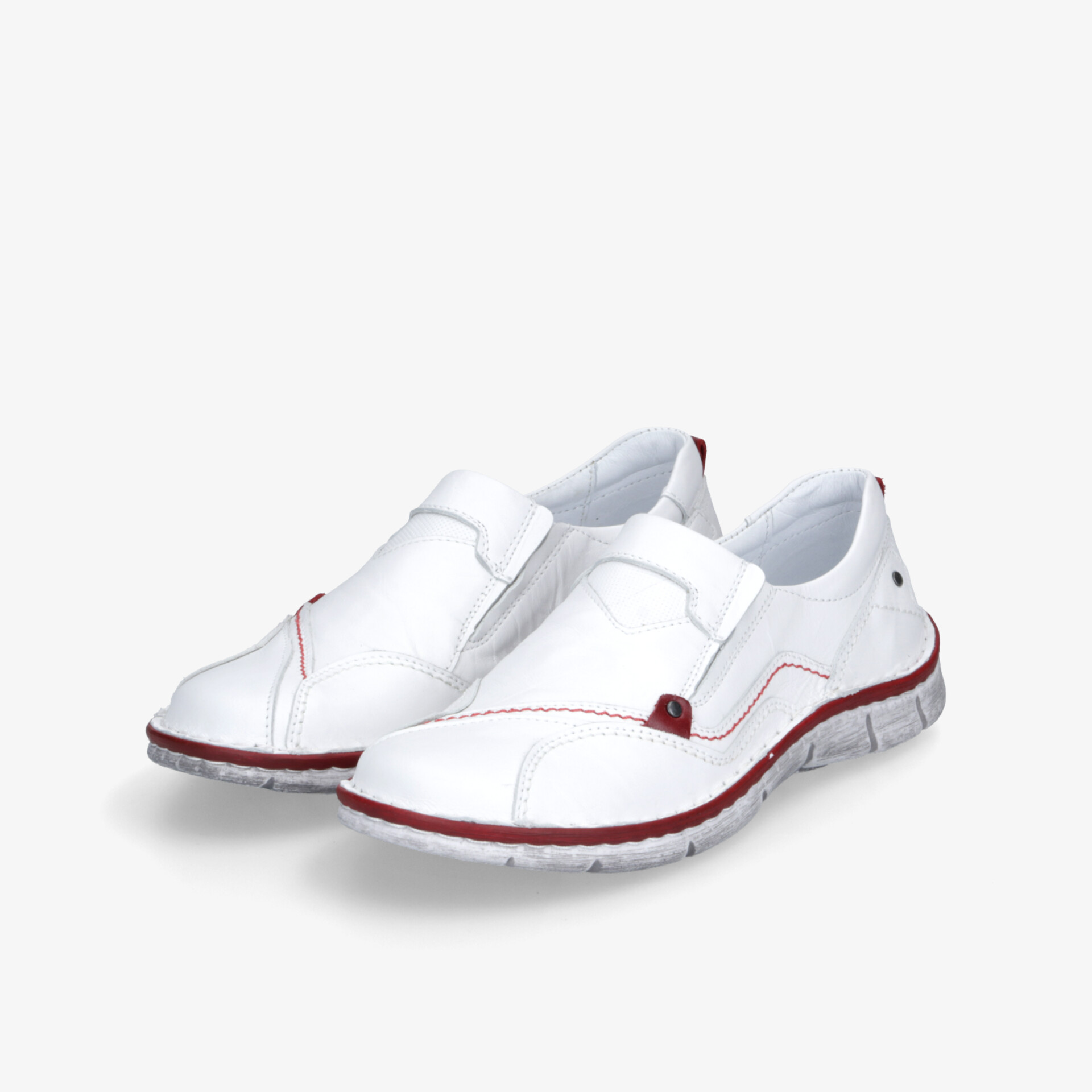 Weißes Paar Slipper mit rutschfester Sohle und flexiblem, atmungsaktivem Material für hohen Tragekomfort