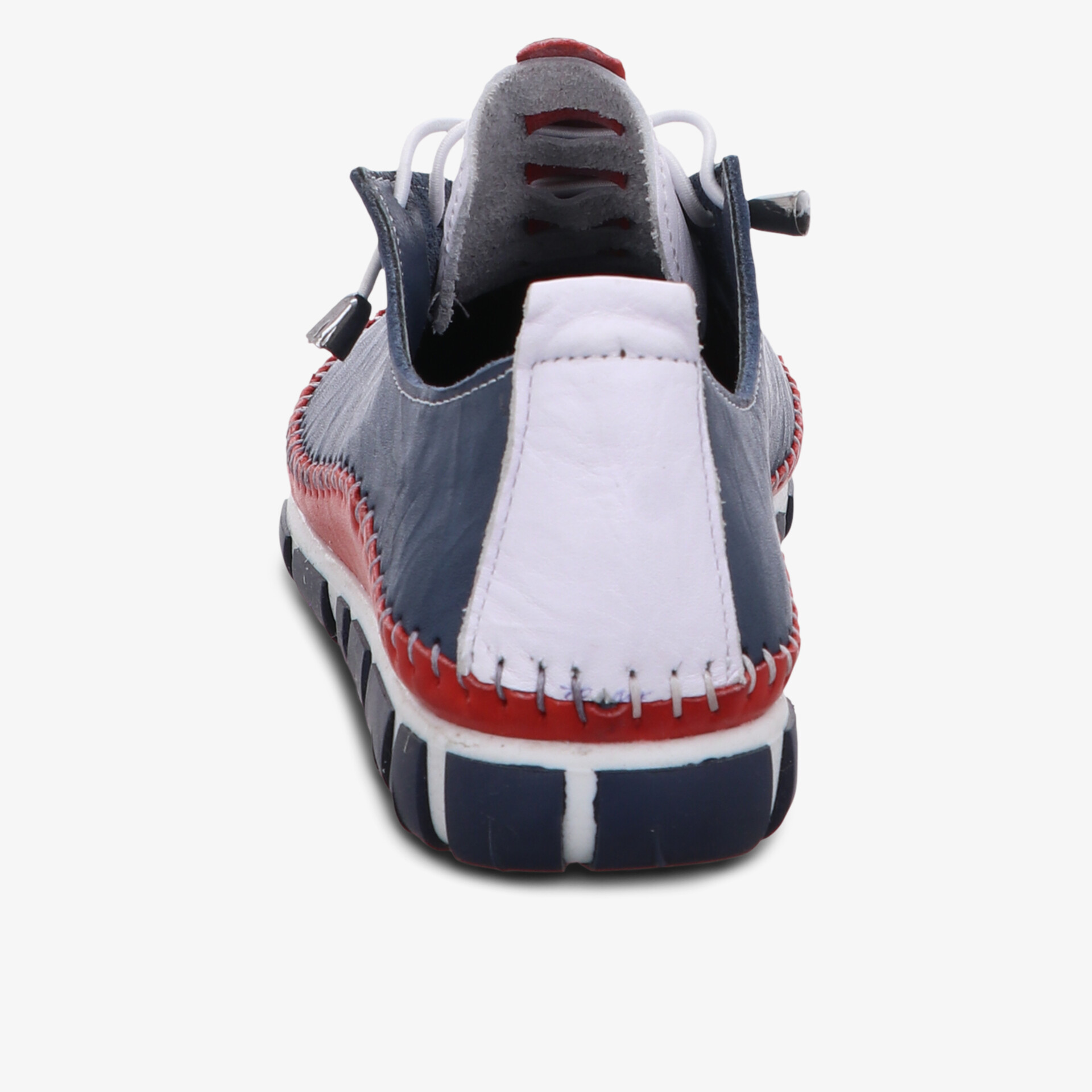 Sportlicher Schuh mit auffälligem Design und robuster Sohle für optimalen Komfort und Halt.