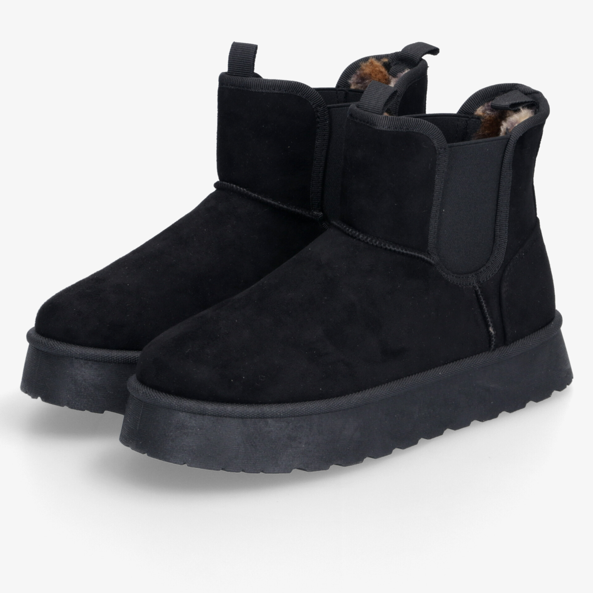Schwarze Winterboots aus Veloursleder mit dicker, bequemer Sohle, warm und rutschfest, ideal für kalte Tage