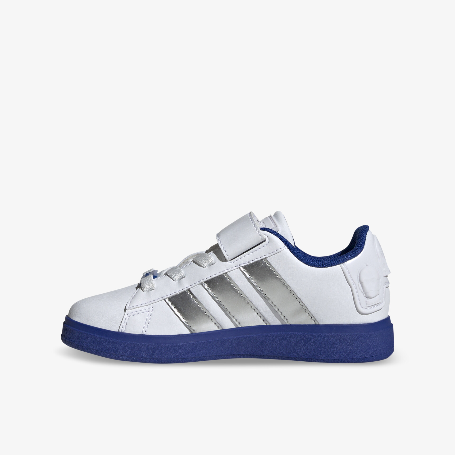 Weißer Sneaker mit blauer Sohle in klarer seitlicher Ansicht, sportlich und bequem gestaltet, ideal für den Alltag