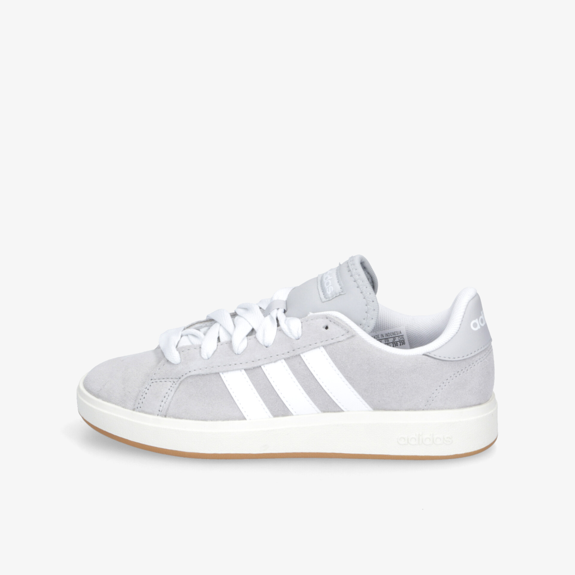 Leichter grauer Sneaker mit weißen Streifen und komfortabler, flexibler Sohle in klarer Seitenansicht