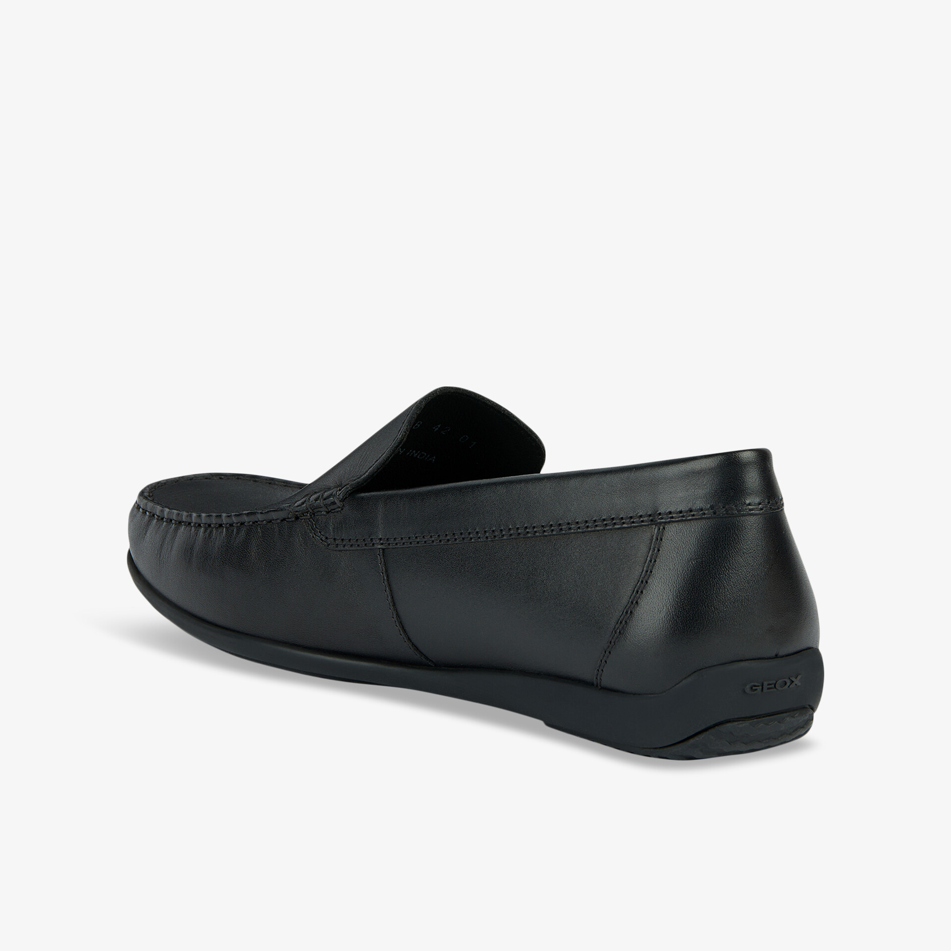 Bequemer schwarzer Loafer aus hochwertigem Leder mit rutschfester Sohle für vielseitige Anwendungen.