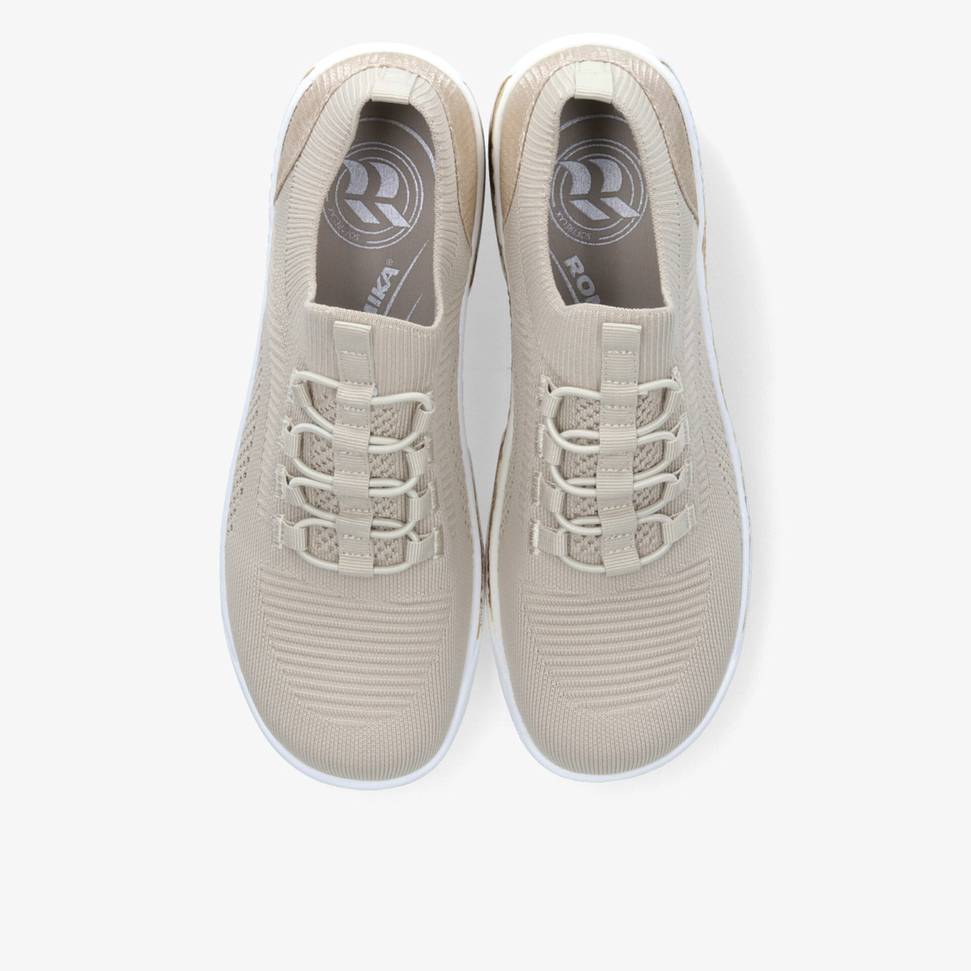 Beige Sneaker Paar von oben, bequem, leicht, atmungsaktiv, flexible Schnürung, sportlich und vielseitig einsetzbar