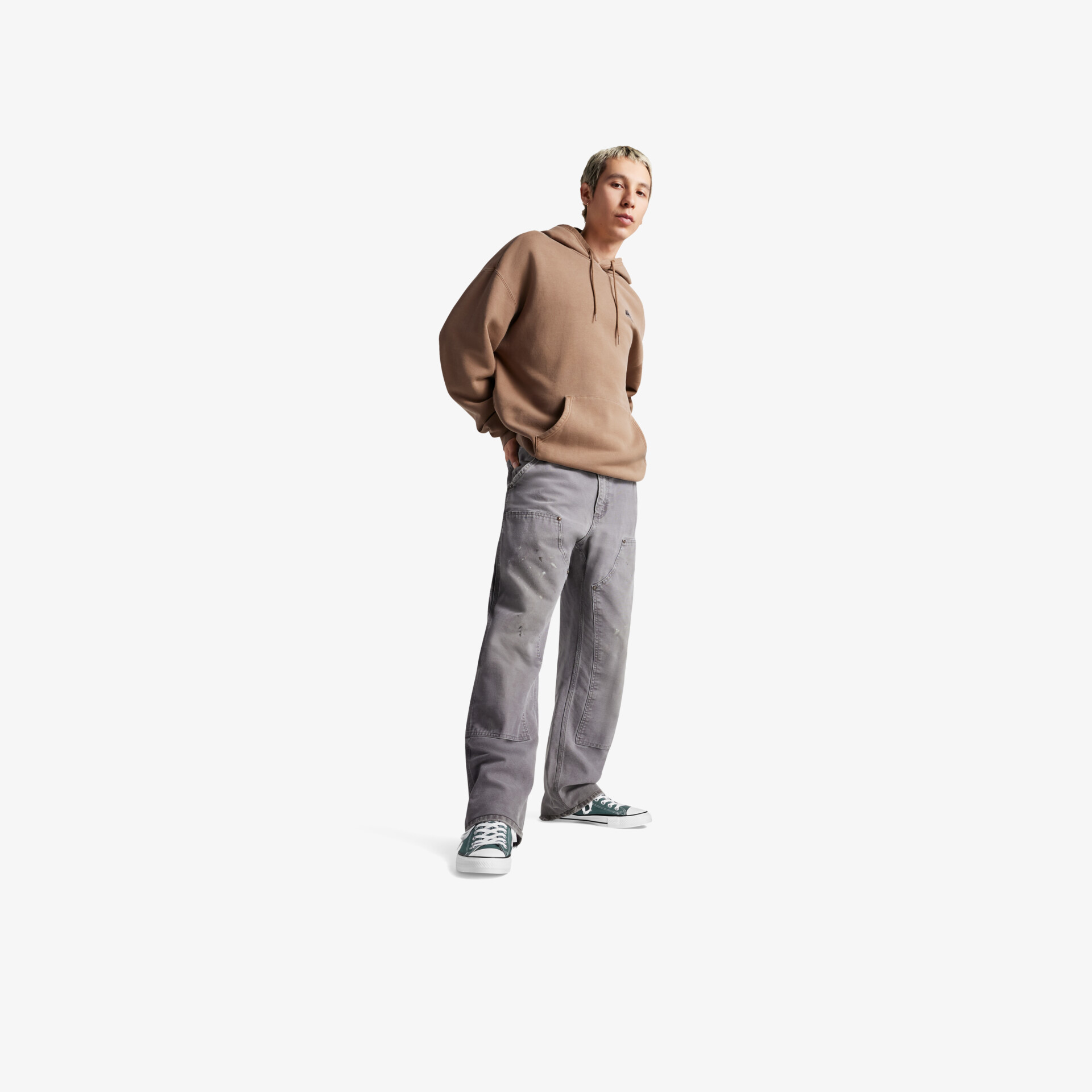 Moderne, komfortable Freizeitschuhe in neutralem Stil, ideal für vielseitigen Alltag und sportliche Aktivitäten.