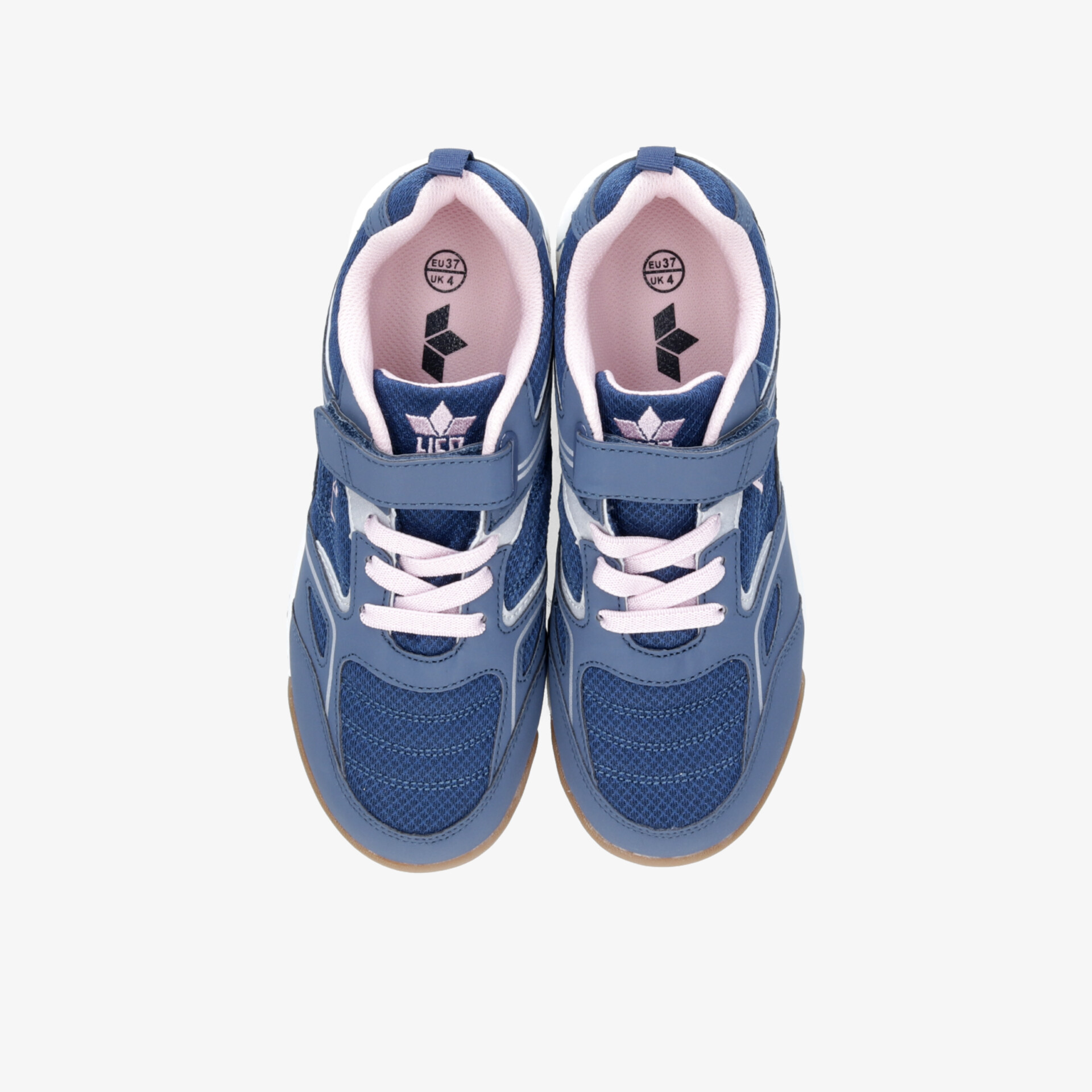 Robuste Schuhe mit bequemer Passform und rutschfester Sohle, ideal für aktiven Alltag