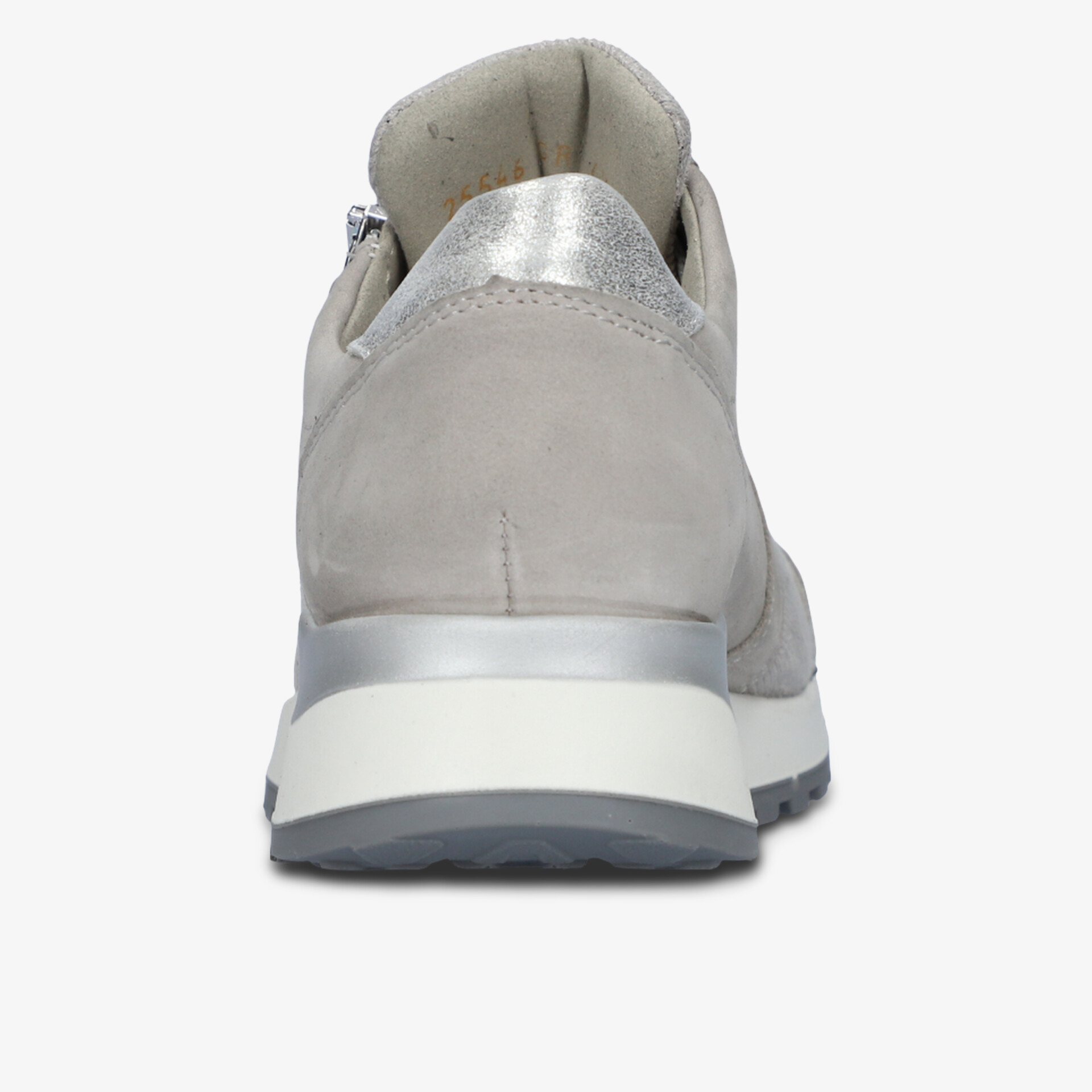 Schuh Rückansicht mit gepolstertem Einstieg und rutschfester profilloser Sohle in sportlichem Design