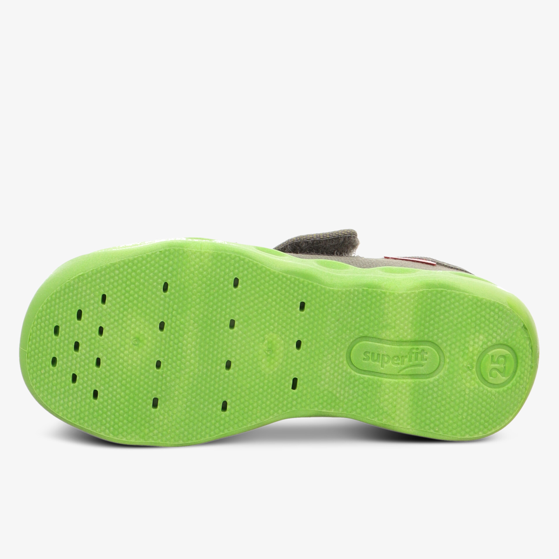 Grüne, profilierte rutschfeste Sohle mit Belüftungslöchern für optimalen Komfort und Halt