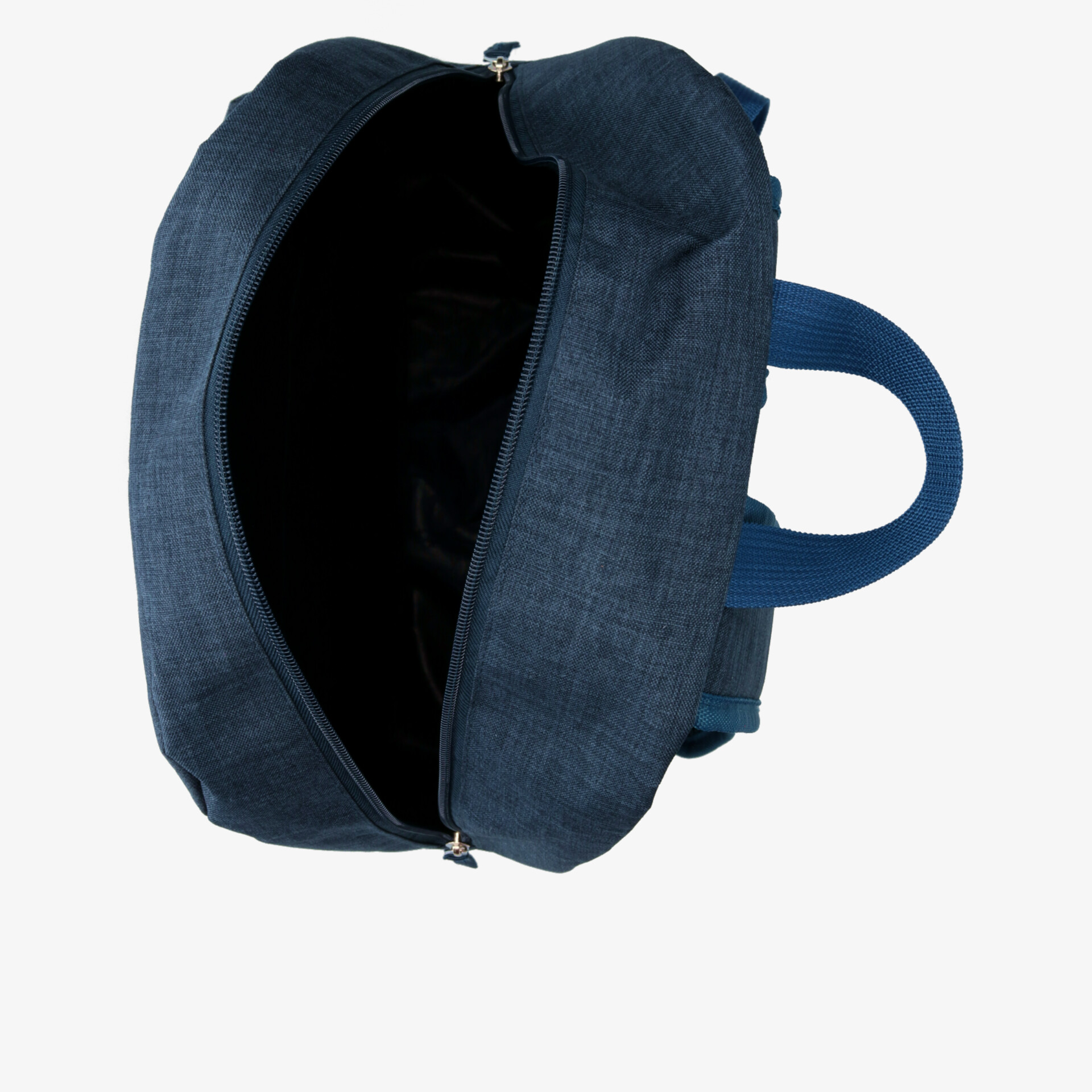 Offener dunkelblauer Rucksack mit großem Innenraum, stabilem Reißverschluss und praktischem Tragegriff