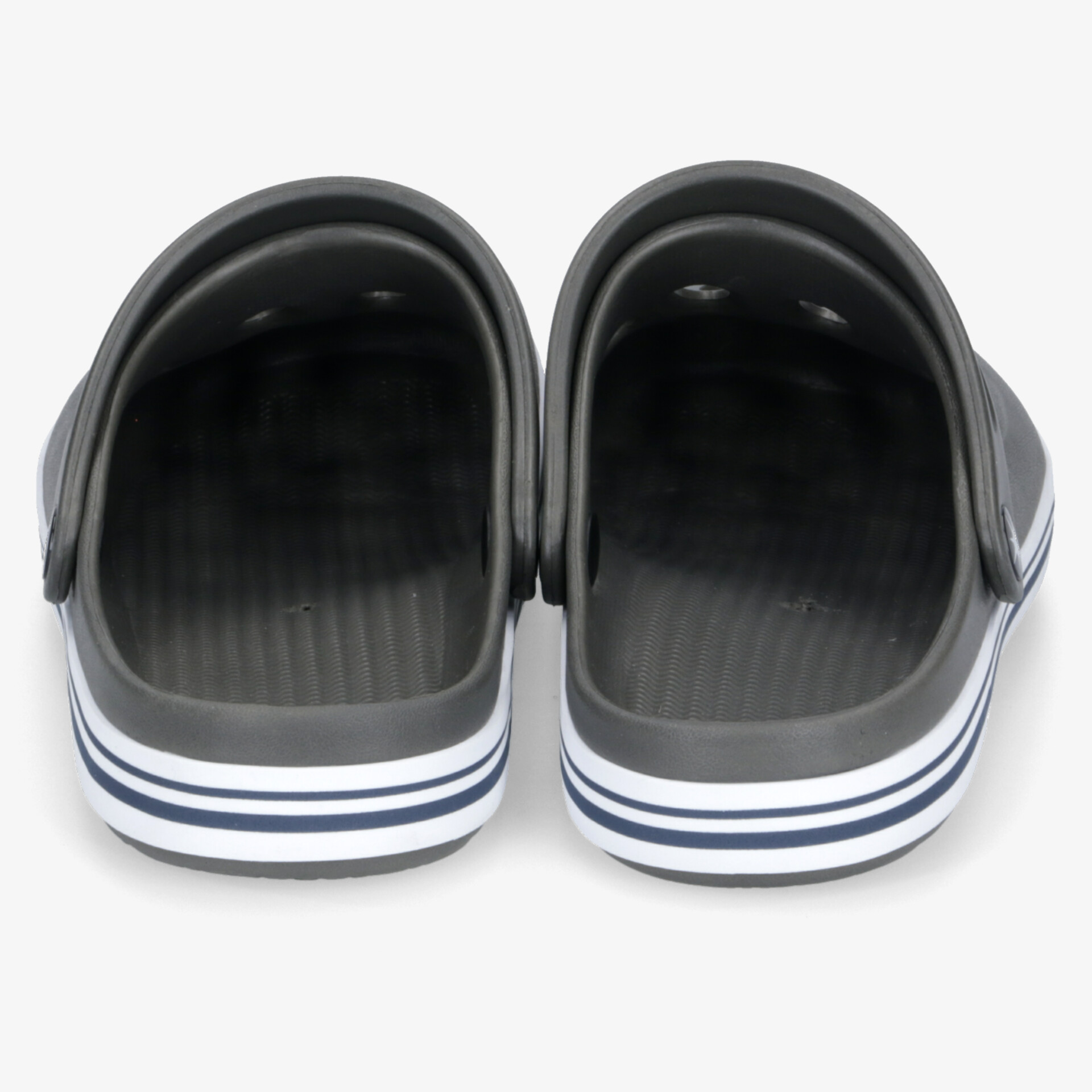 Bequeme und strapazierfähige Crocs mit rutschfestem Design und wasserfesten Eigenschaften.