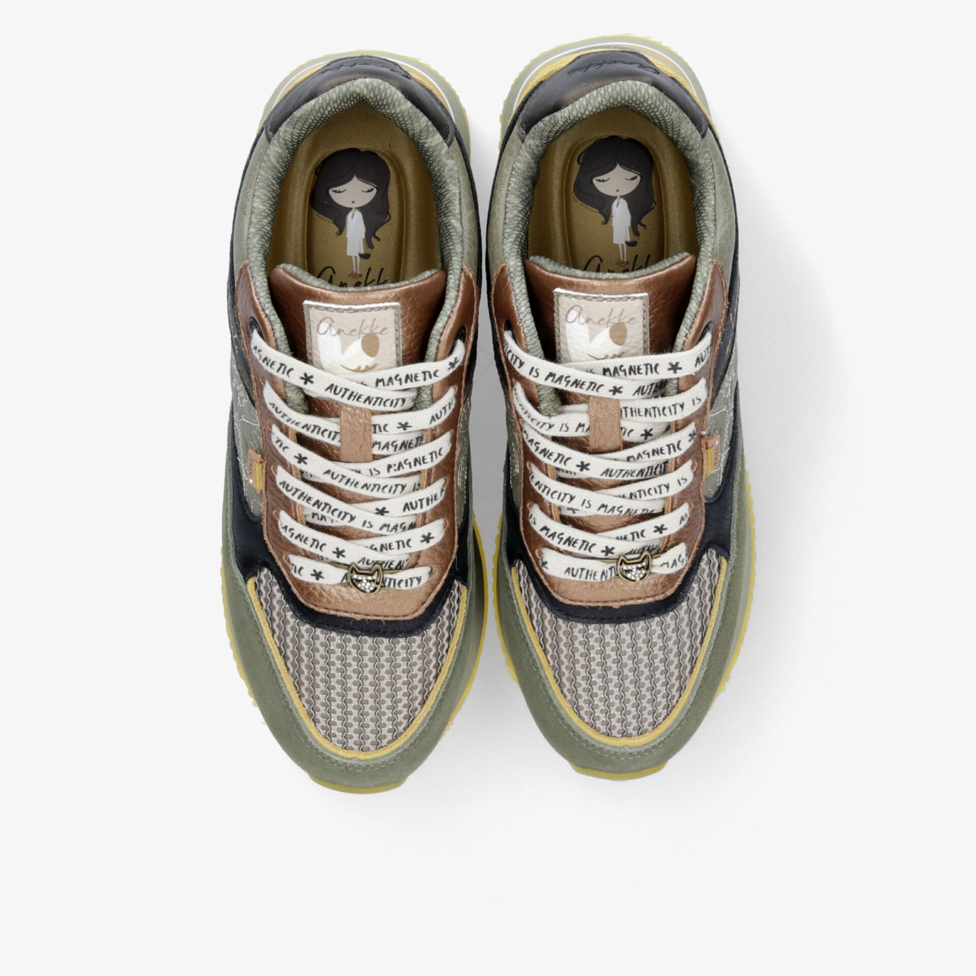 Stylische Sneakers mit einzigartigem Design und außergewöhnlichem Komfort für den Alltag.