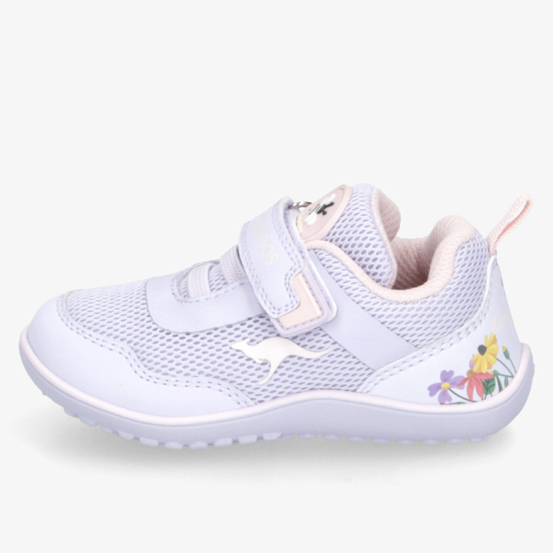 Bequemer, atmungsaktiver Sneaker mit Klettverschluss und floralen Details, ideal für Alltag und Freizeit.