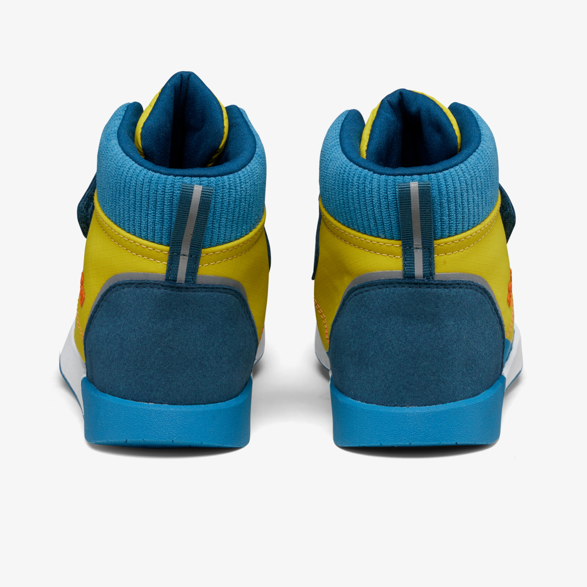 Stilvolle, farbenfrohe High-Top-Sneaker mit bequemer Passform und sportlichem Design, ideal für den Alltag.