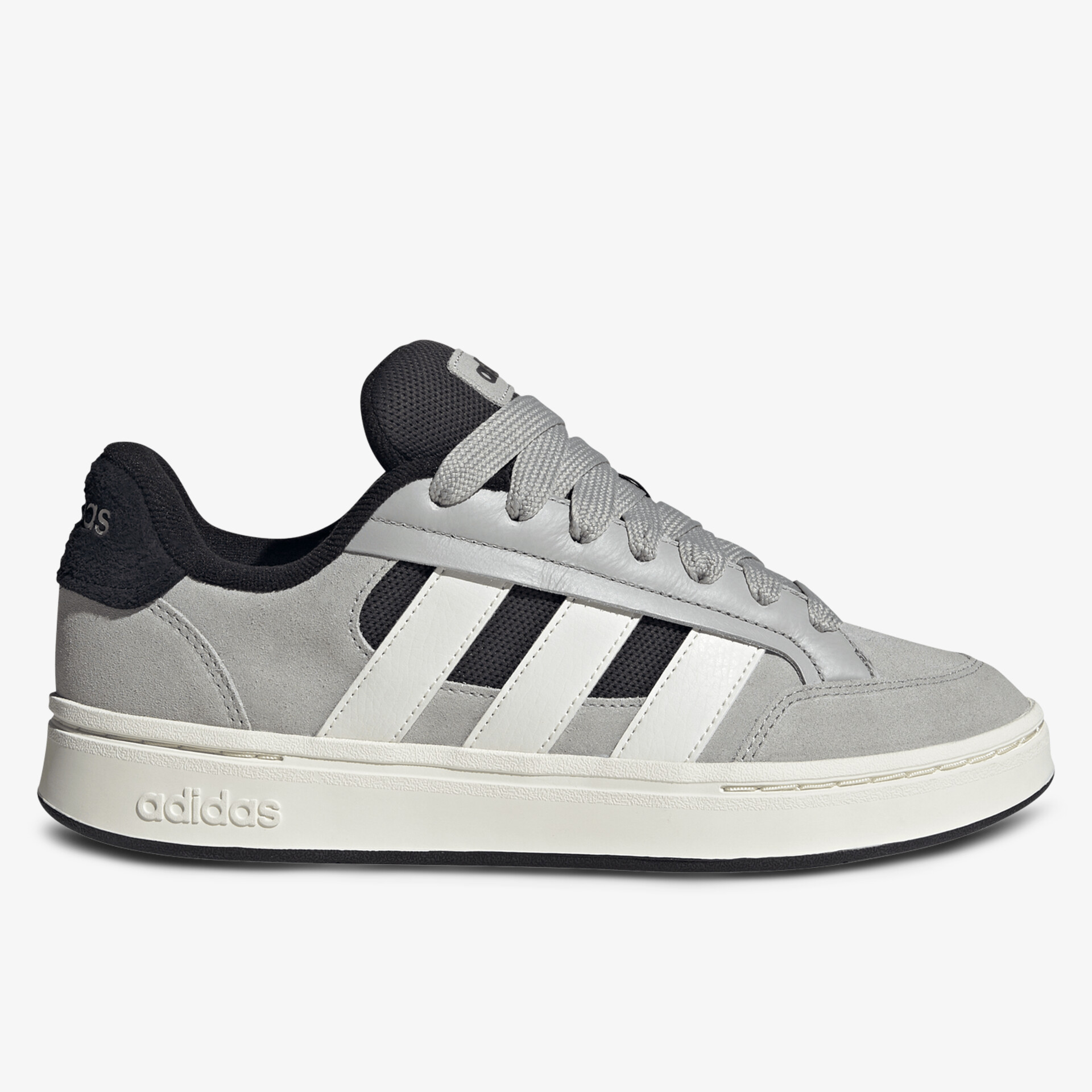 Moderner Sneaker mit weiß-schwarzem Design, bequeme Passform und sportlichem Stil ideal für Alltag und Freizeit