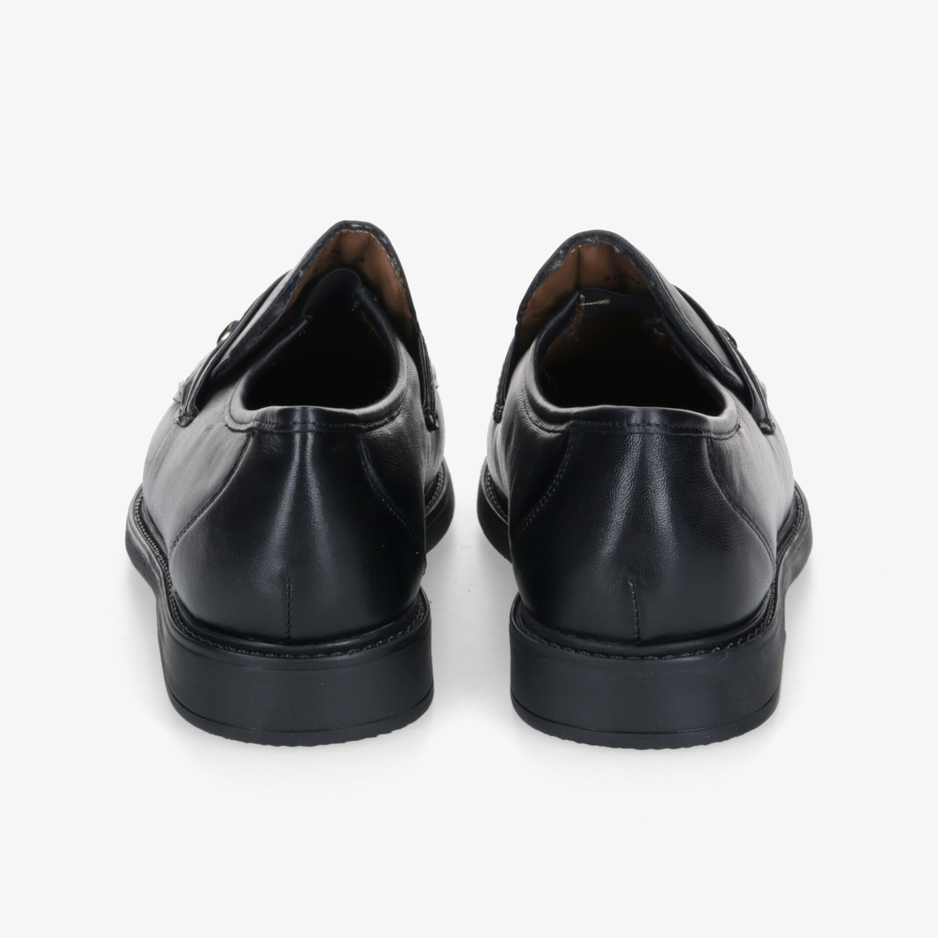 Elegante schwarze Lederschuhe aus hochwertigem Material, robust und bequem, klassische Form und Verarbeitung