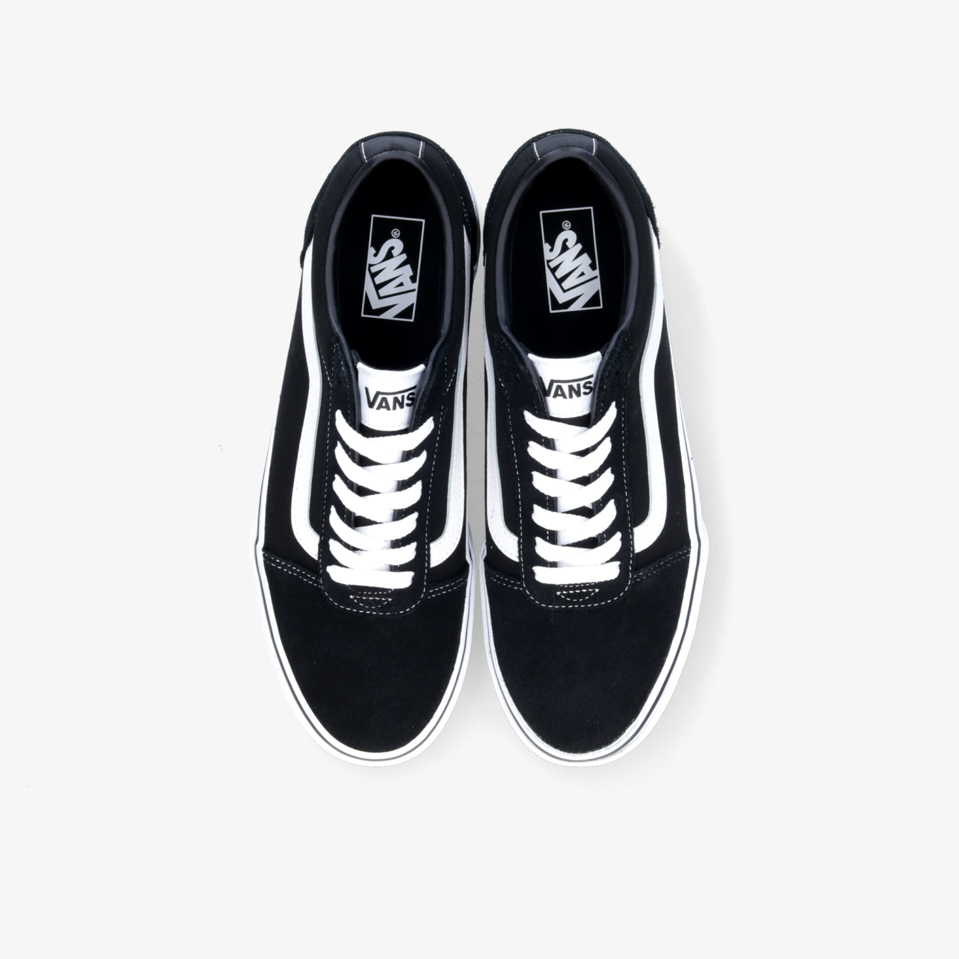 Schwarze und weiße Schnürschuhe mit klassischem Design und bequemer Passform für den alltäglichen Stil.