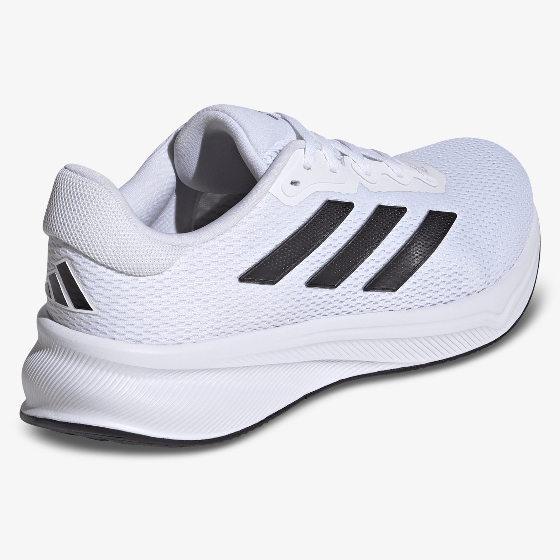 Moderner, leichter Laufschuh mit atmungsaktivem Material und komfortabler Passform für sportliche Aktivitäten