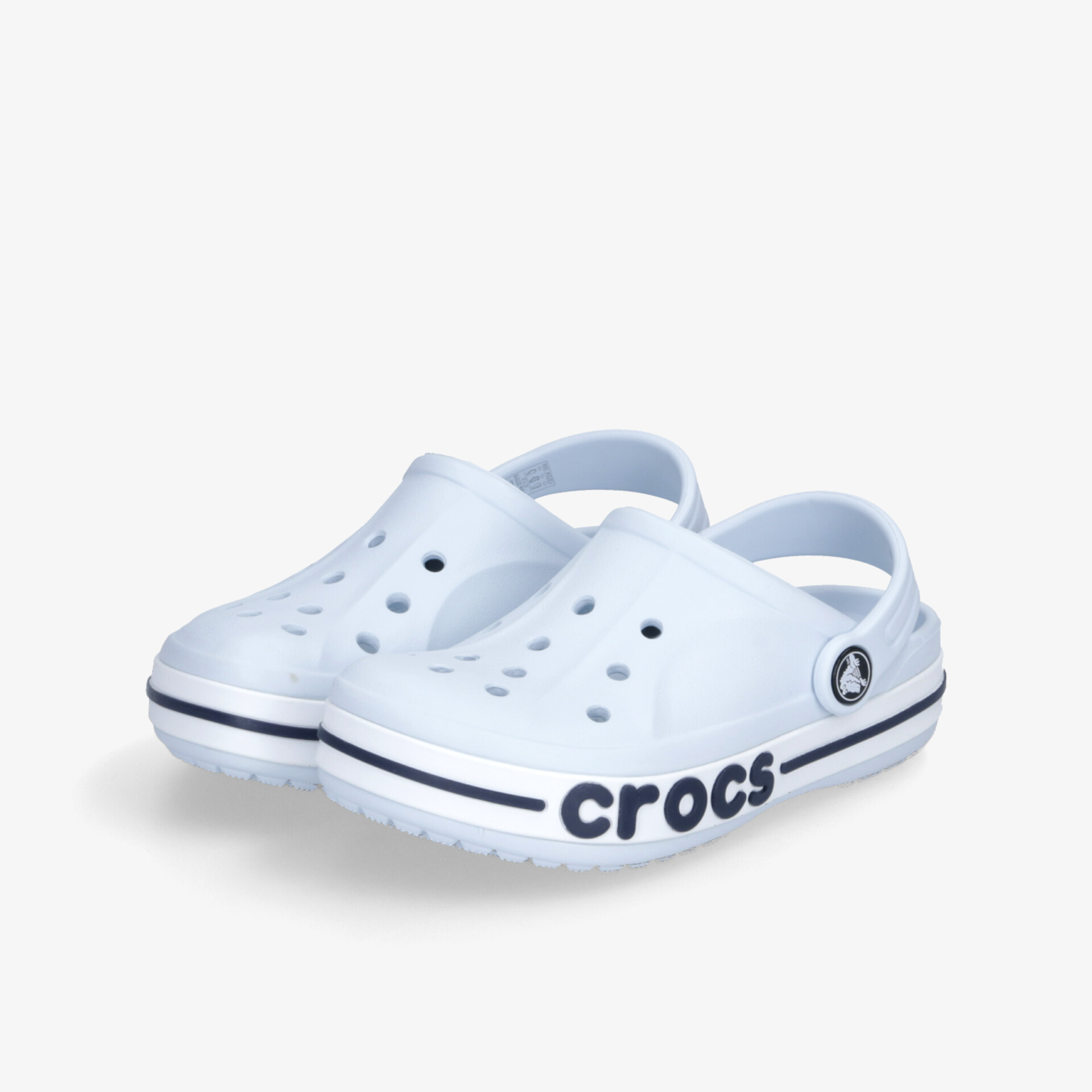 Leichte und bequeme weiße Crocs Schuhe mit rutschfester Sohle und Belüftungslöchern für ganztägigen Komfort