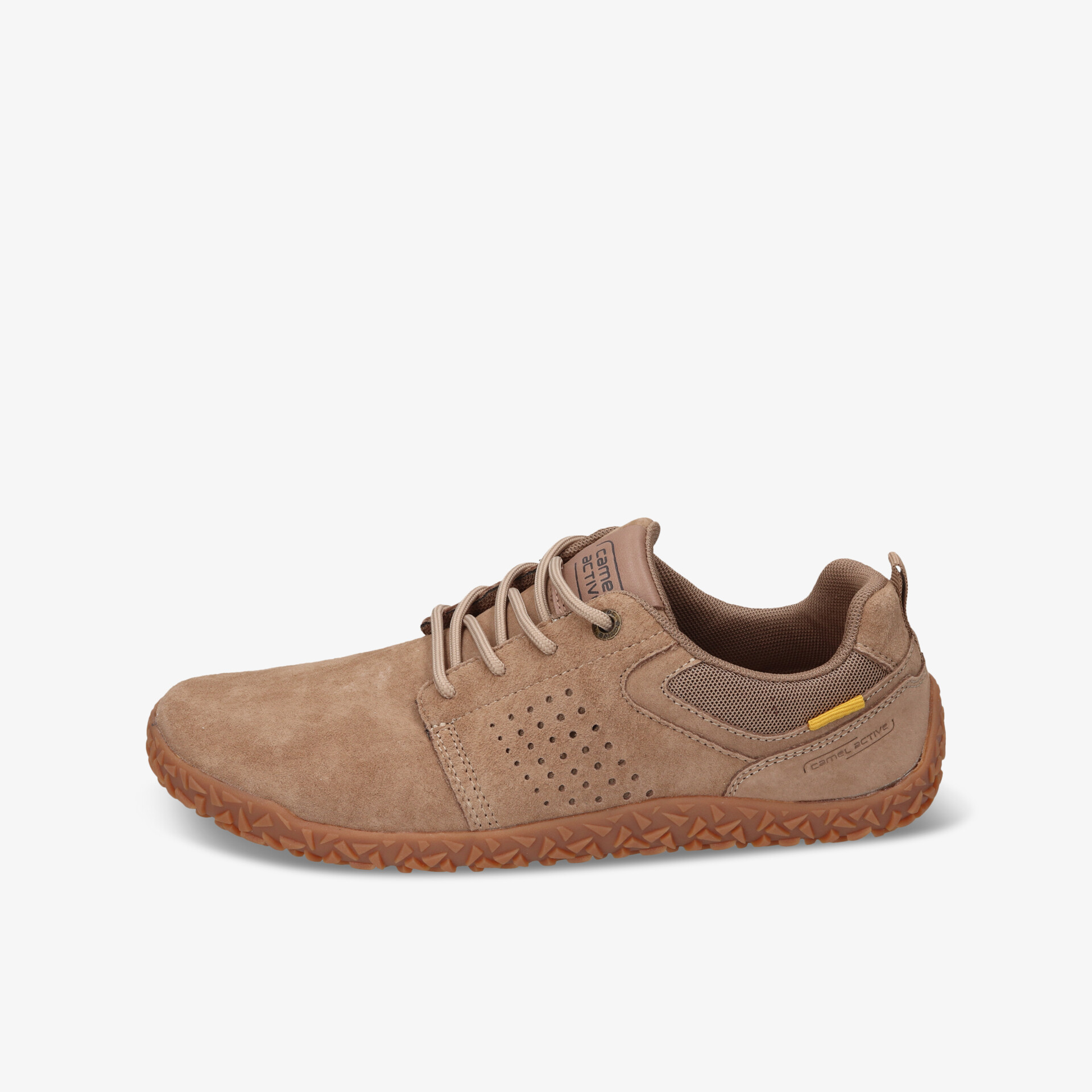 Brauner leichter Sneaker mit perforiertem Leder, flexibler Sohle und bequemer Passform, seitliche Ansicht