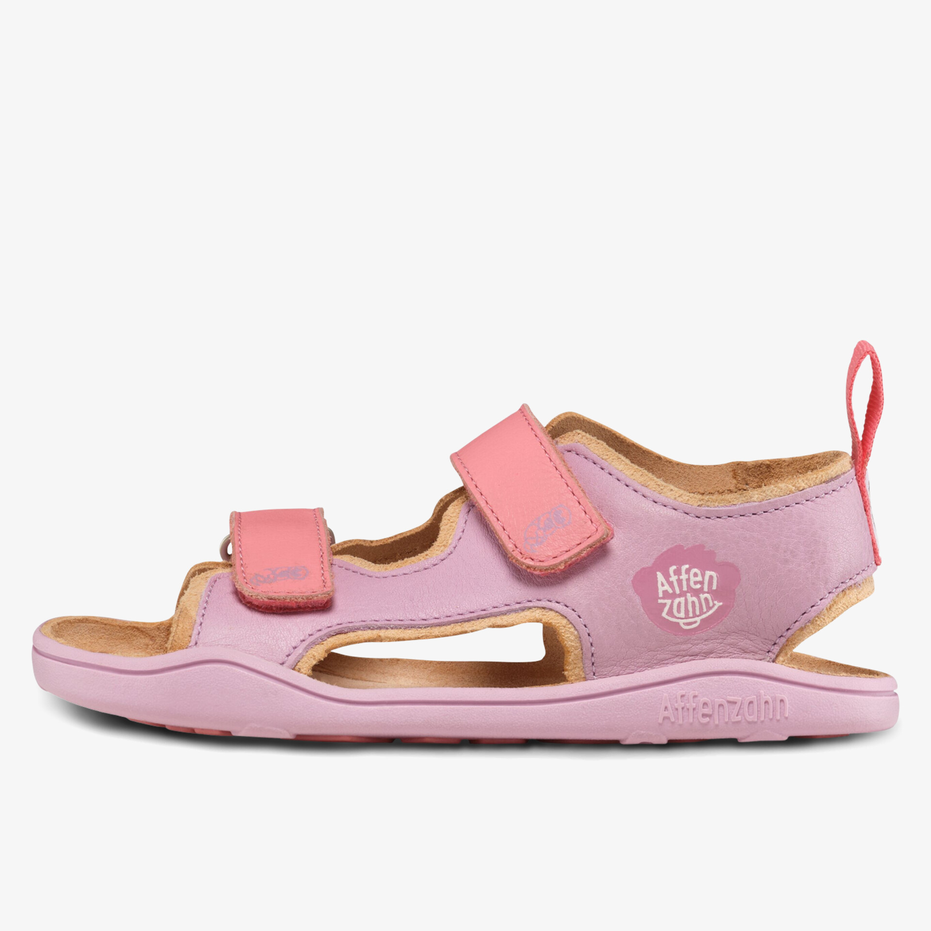 Leichte und komfortable Sandale mit verstellbaren Klettverschlüssen und atmungsaktivem Design für ganztägigen Tragekomfort