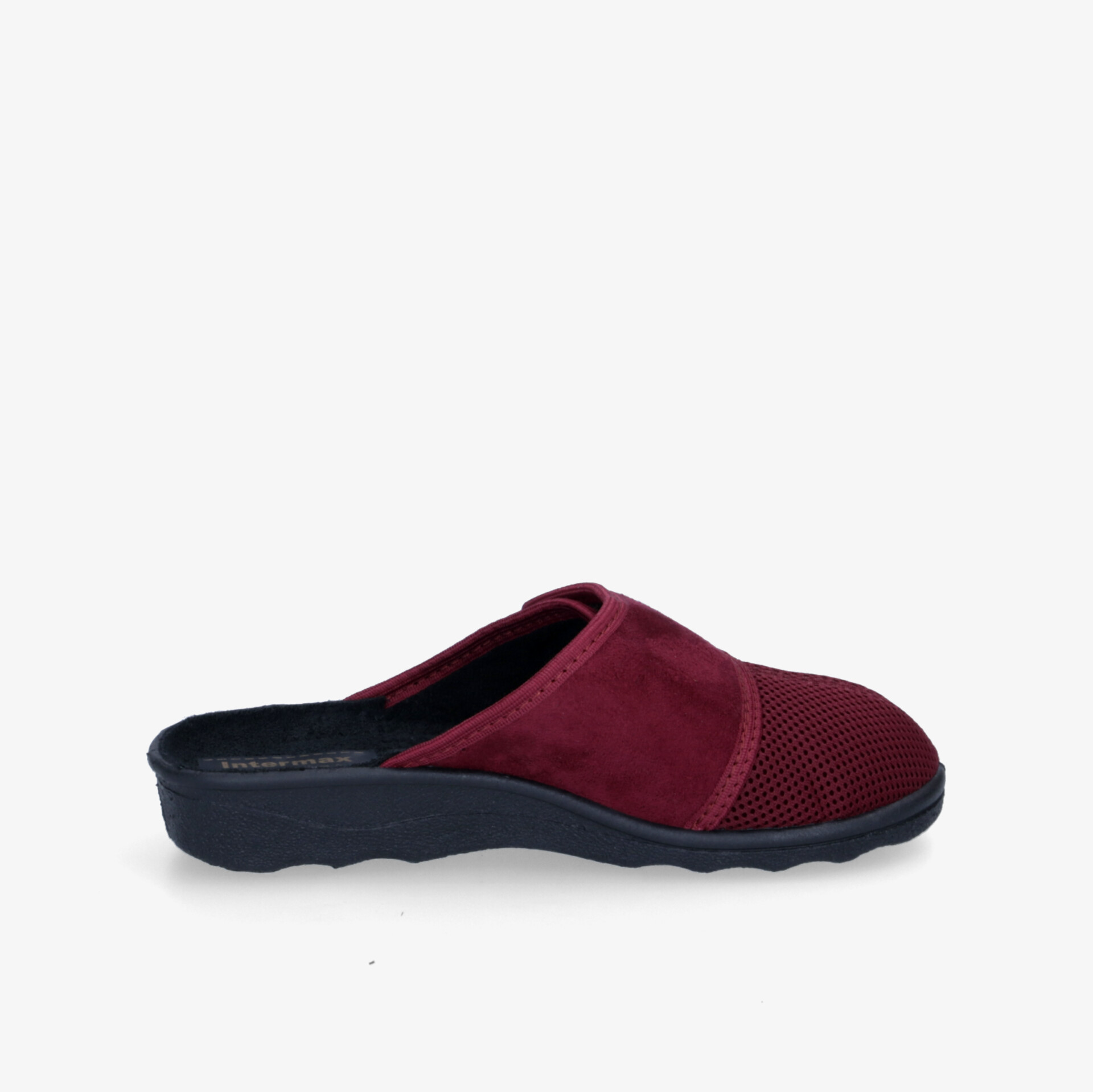 Bequeme burgunderrote Hausschuhe mit rutschfester Sohle und modernem Design für perfekten Tragekomfort.