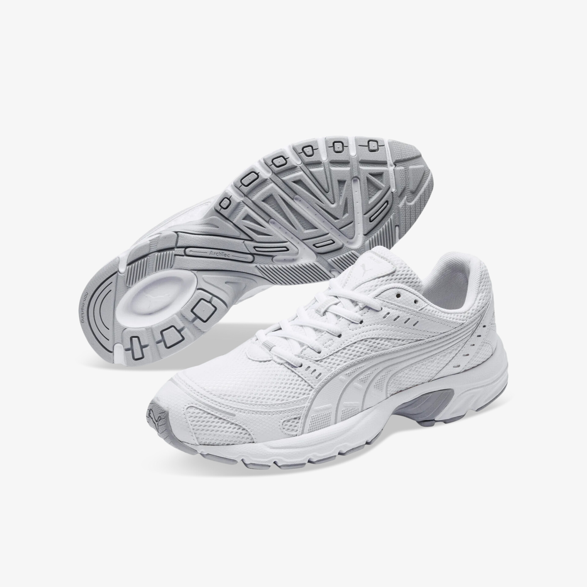 Leichter grauer Sportschuh mit atmungsaktivem Material und rutschfester Sohle, ideal für sportliche Aktivitäten