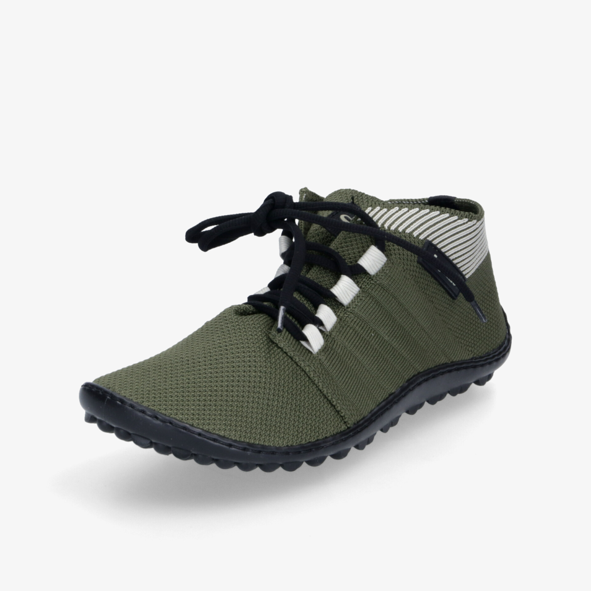 Leichter Sportschuh in Olivgrün mit atmungsaktivem Material, flexibler Schnürung und rutschfester Sohle