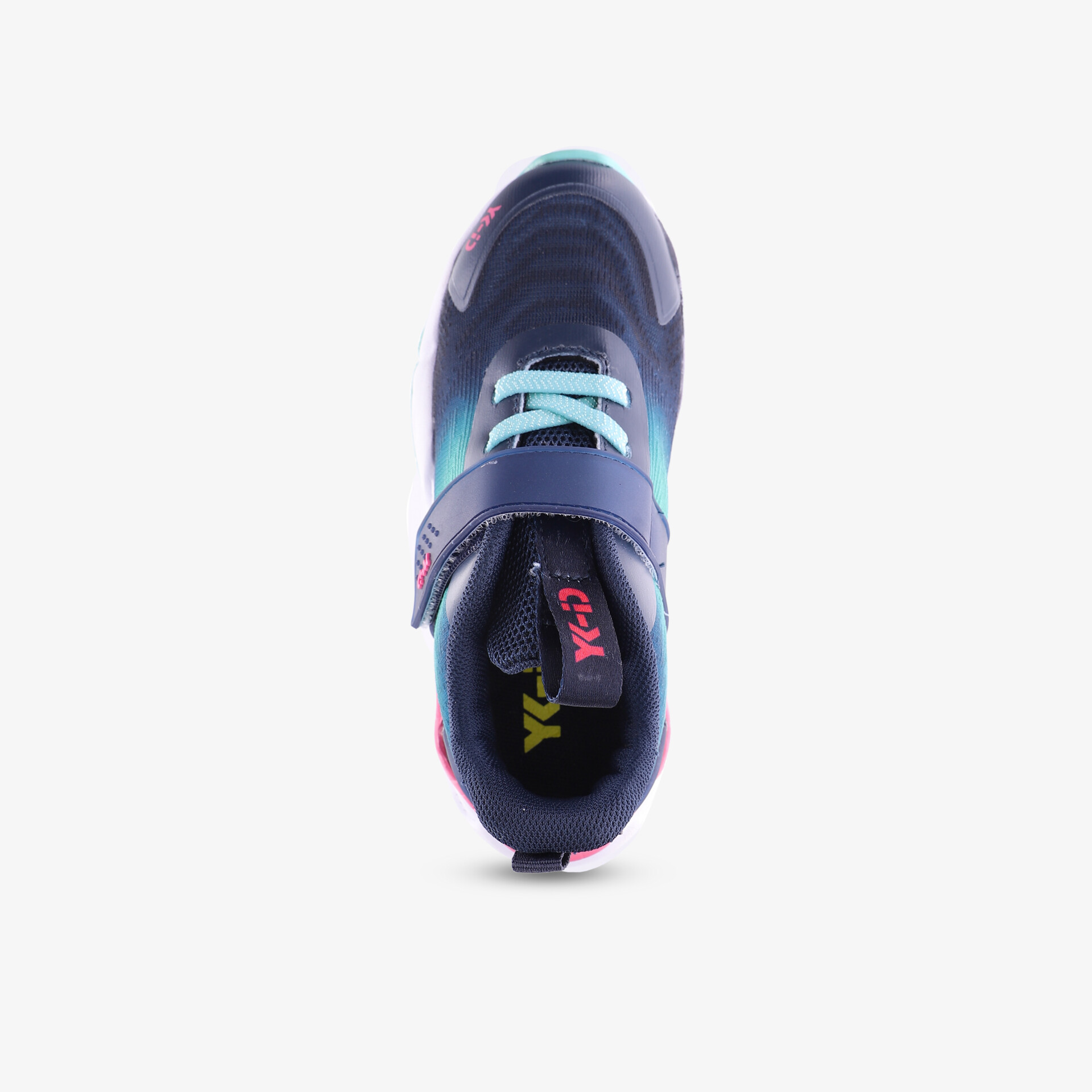 Moderner, bequemer Schuh mit rutschfester Sohle und stilvollem Design, ideal für sportliche Aktivitäten.