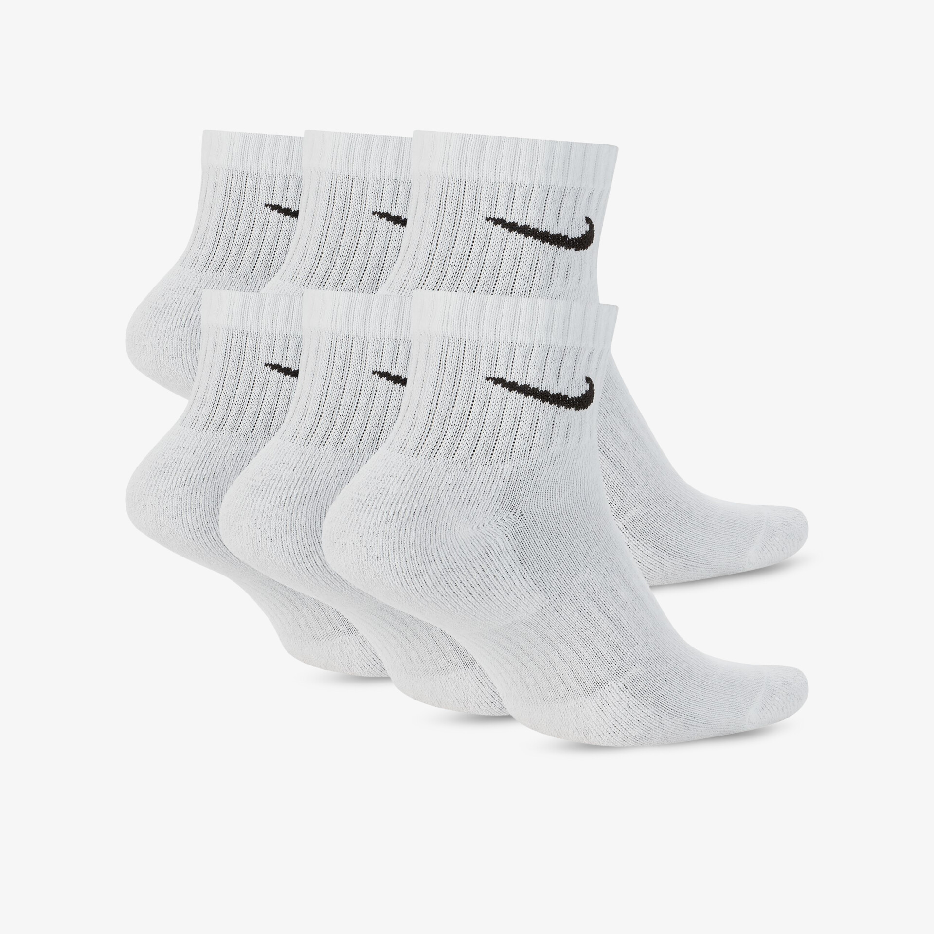Weiche, sportlich geschnittene Socken in Weiß mit markantem Logo für optimalen Tragekomfort und Strapazierfähigkeit.