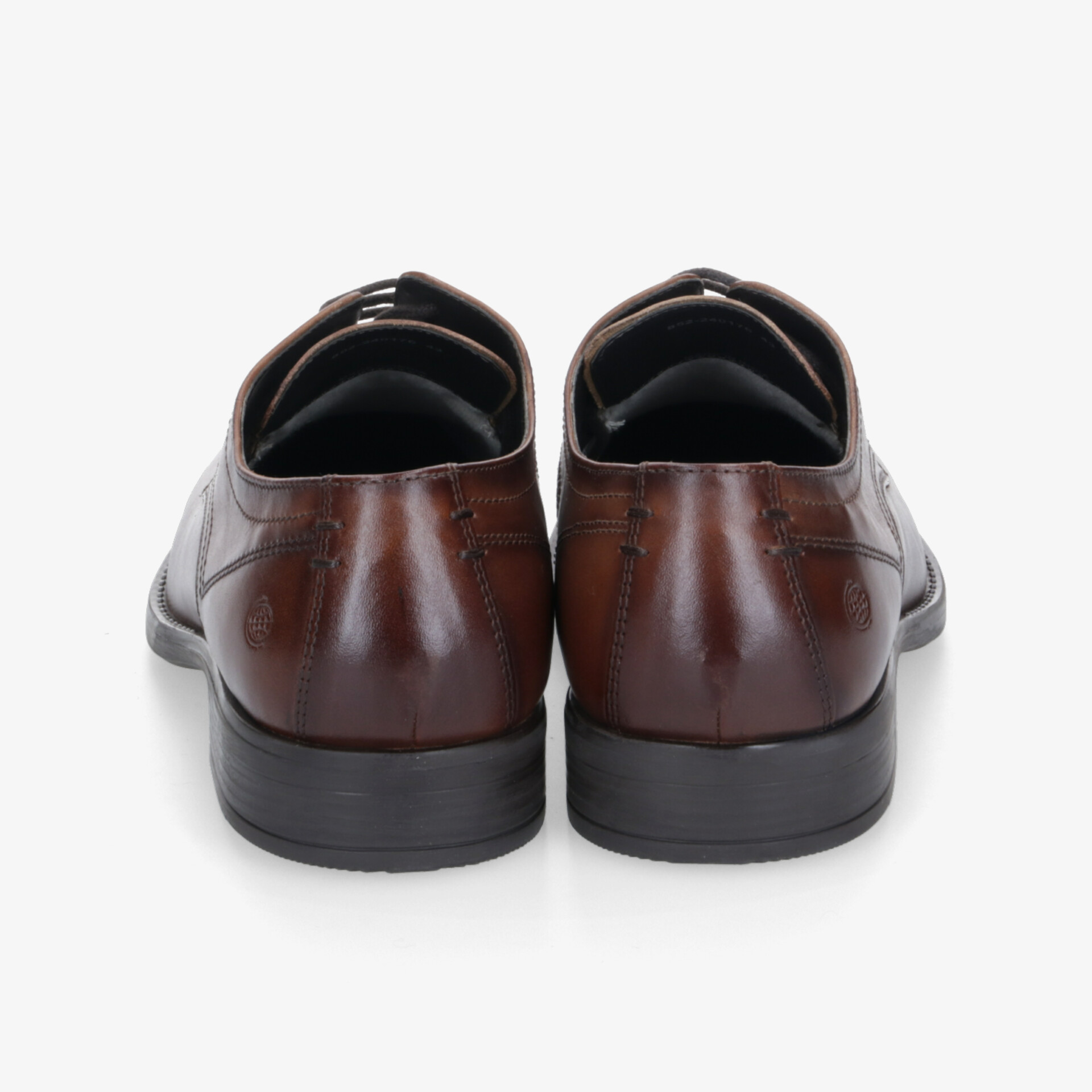 Elegante braune Lederschuhe mit stabiler Sohle und hoher Qualität aus der Rückenansicht, ideal für stilvolle Auftritte