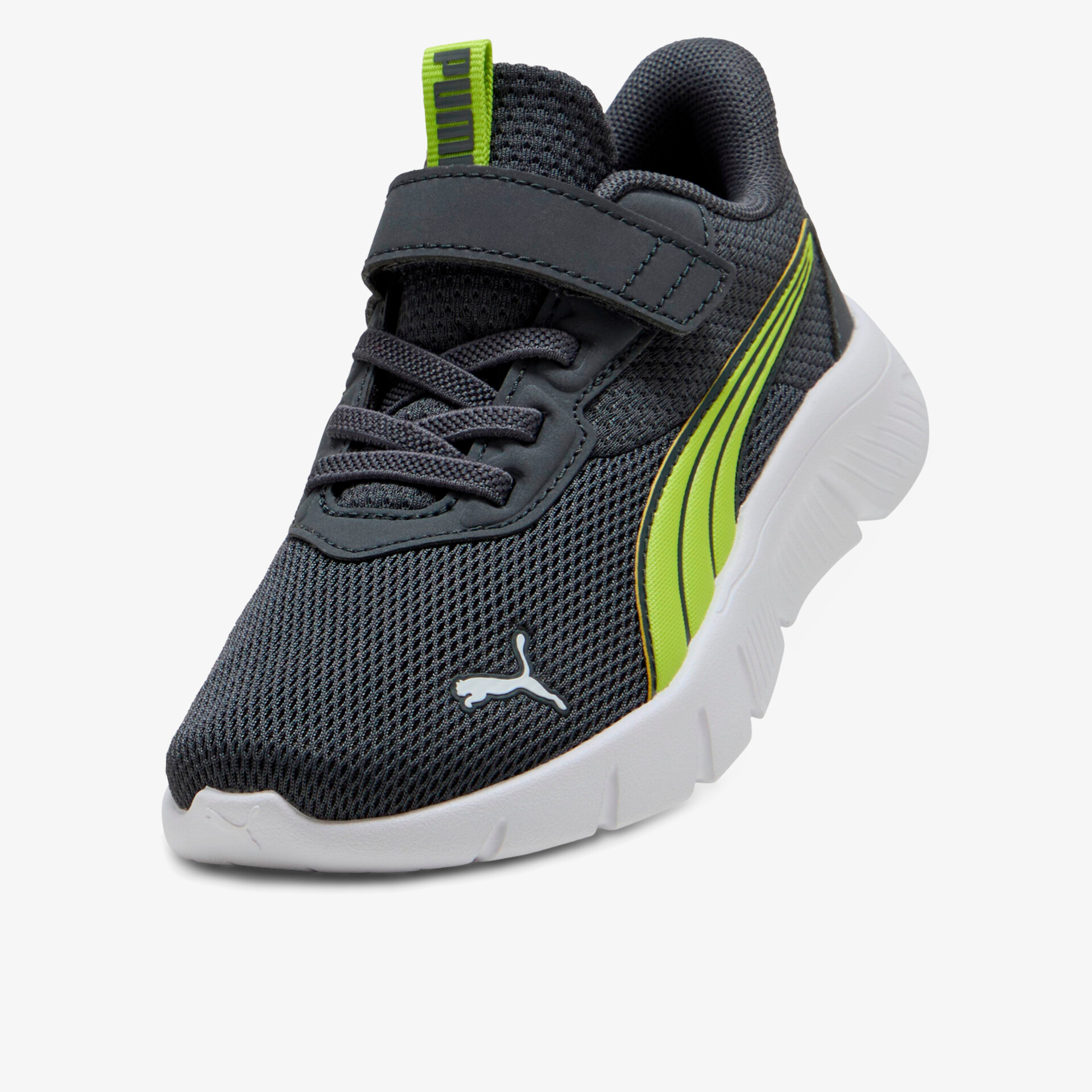 leichter atmungsaktiver Sneaker mit sportlichem Design und bequemer Passform, ideal für Alltag und Aktivitäten