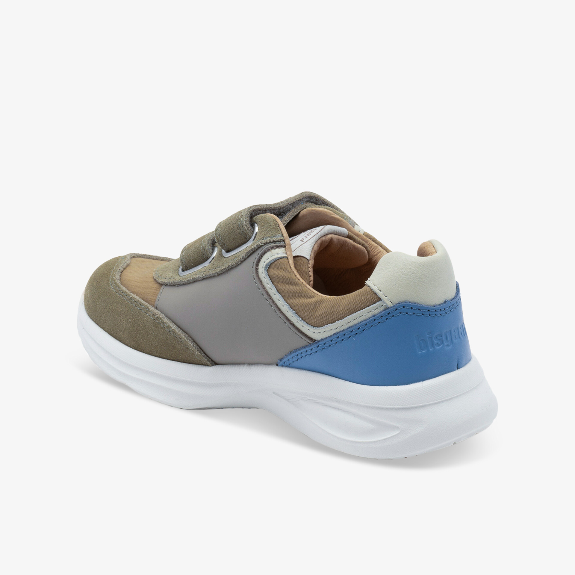 Moderner, bequemer Schuh mit robuster Sohle und gepolstertem Kragen in aktuellen Farbtönen