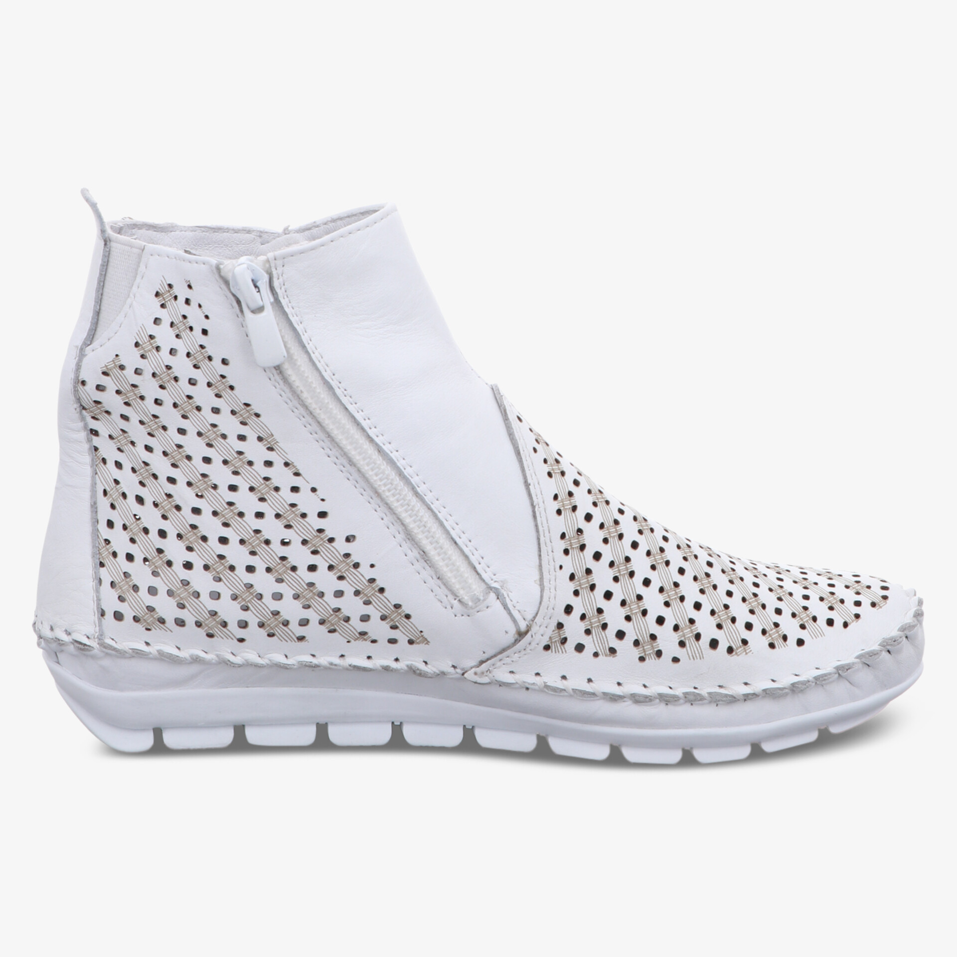 Moderner, weißer Schuh mit perforiertem Design und Reißverschluss an der Seite für optimalen Komfort.