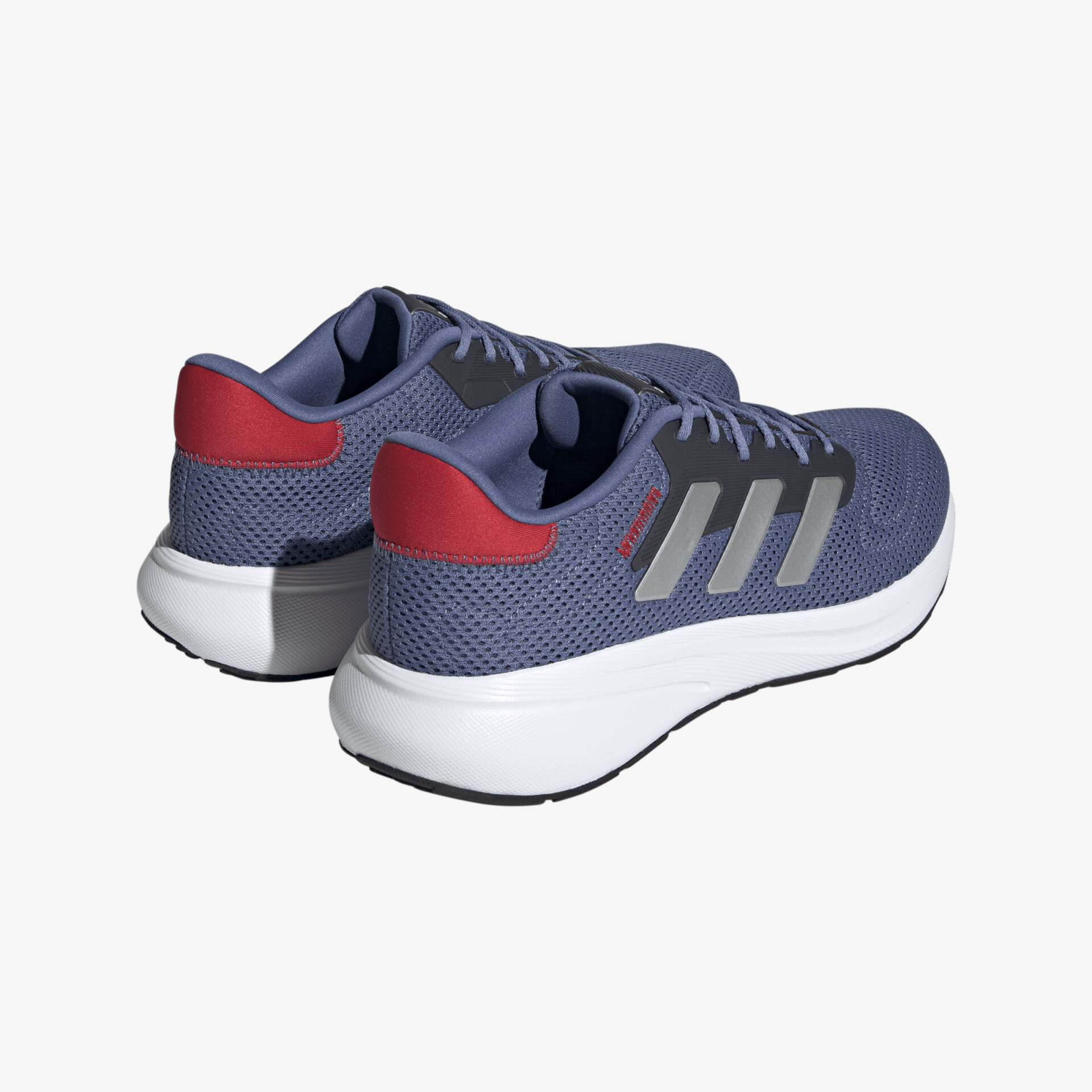 Leichte und bequeme Sportschuhe in Blau mit rotem Akzent und markanten Streifen für sportlichen Stil