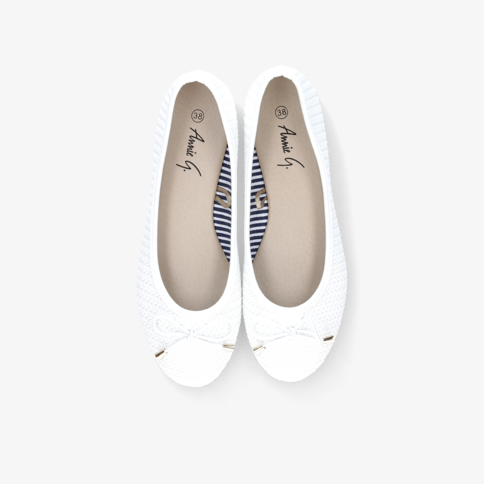 Elegante weiße Ballerinas mit Schleifen-Detail und bequemem Innenfutter, perfekte Passform und stilvoll