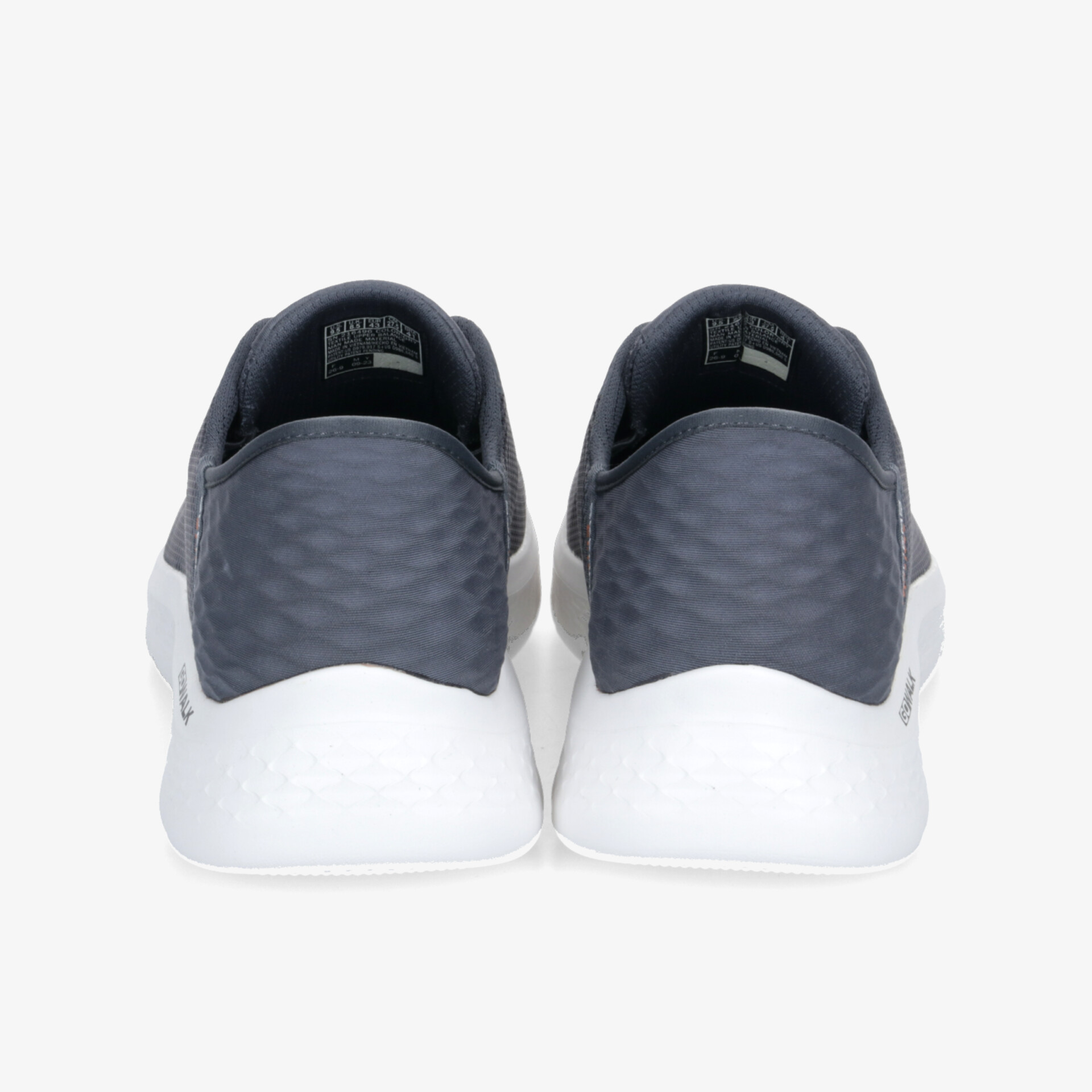 Sportliche Schuhe in modernem Design mit bequemer Passform und flexibler Sohle, Rückansicht