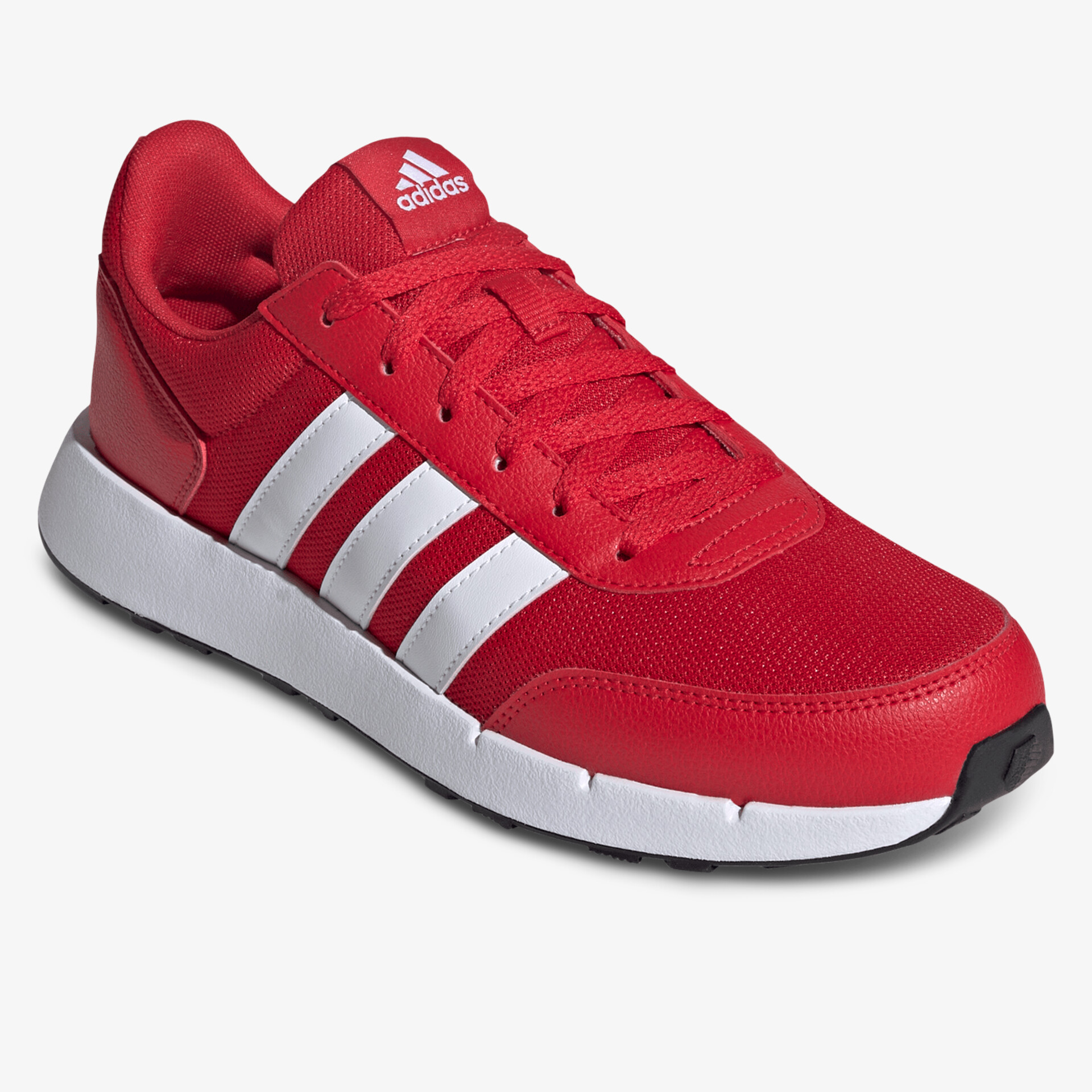 Moderner roter Sneaker mit atmungsaktivem Material und weißen Streifen für optimalen Tragekomfort