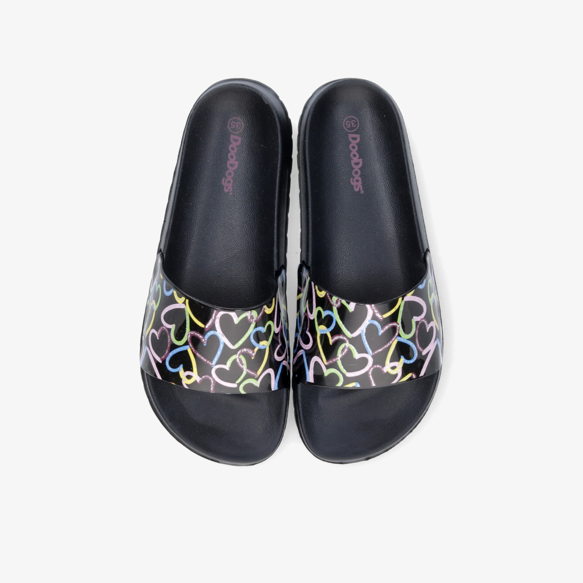 Bequeme Slides mit rutschfester Sohle und buntem Herzmuster, offene Zehen und leichter Aufbau