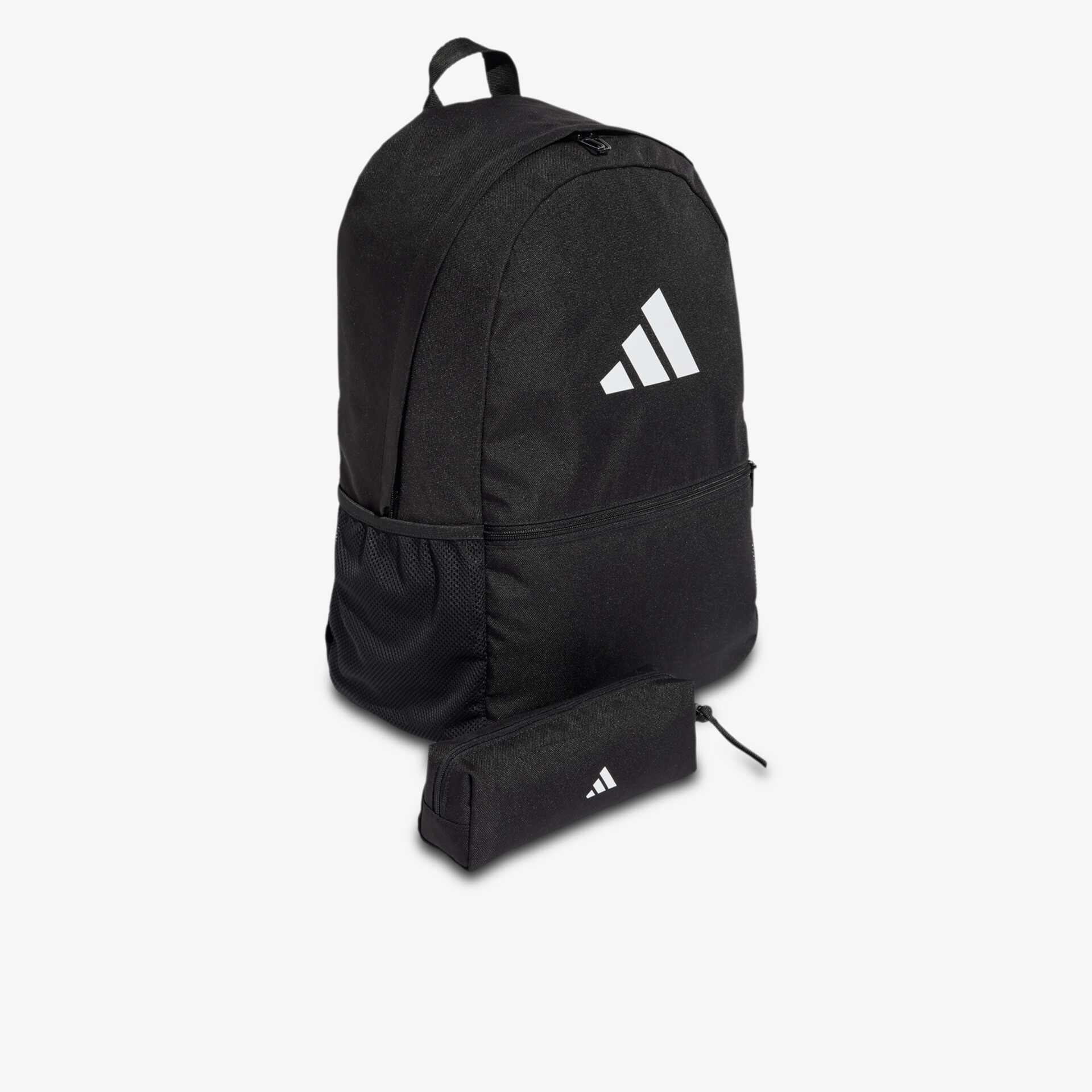 Schwarzer kompakter Rucksack mit sichtbarem Logo, leicht und praktisch für Alltag und Reisen